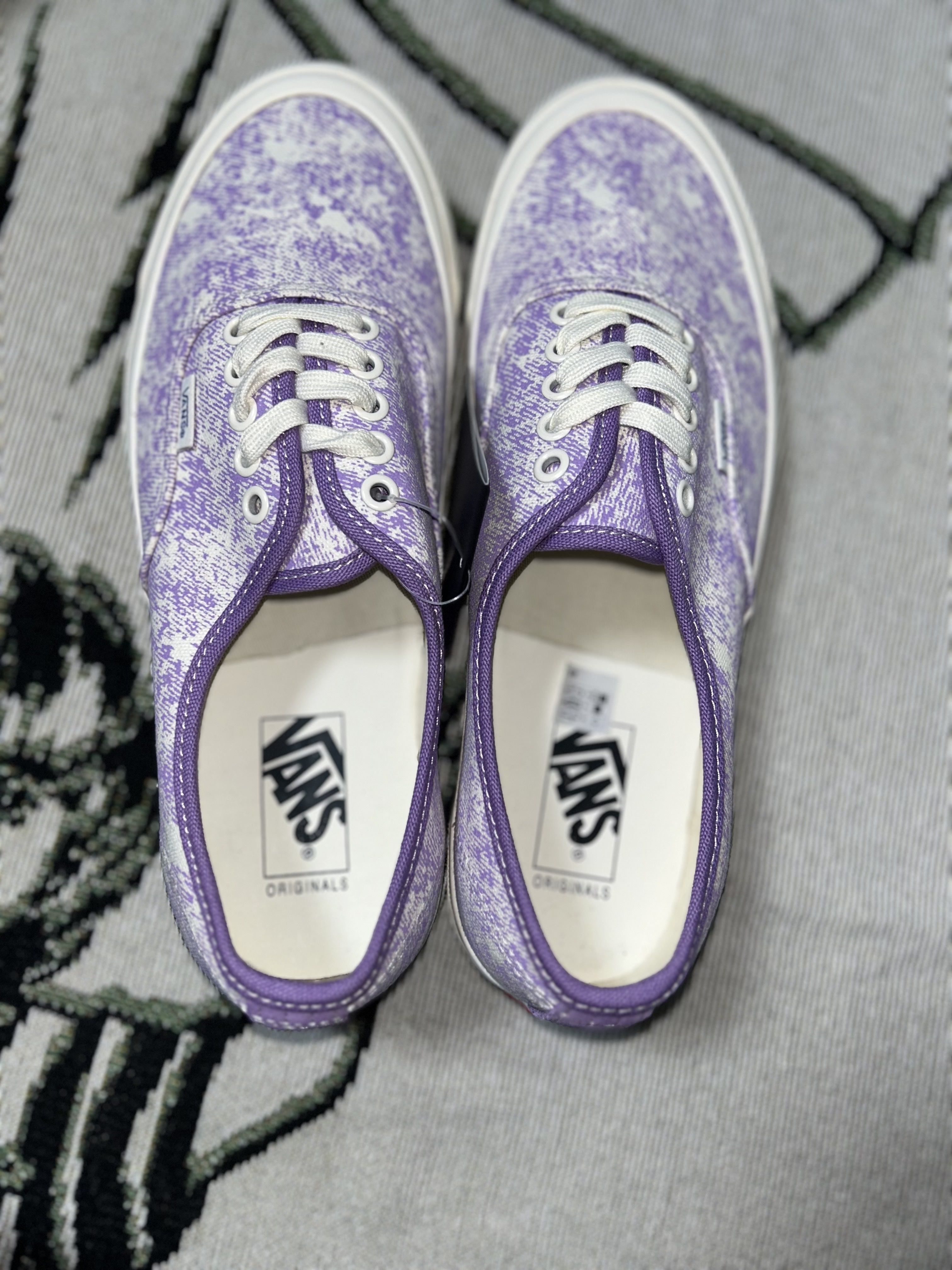 Vans Vault OG Authentic LX Lavender 착용 스타일 - 5