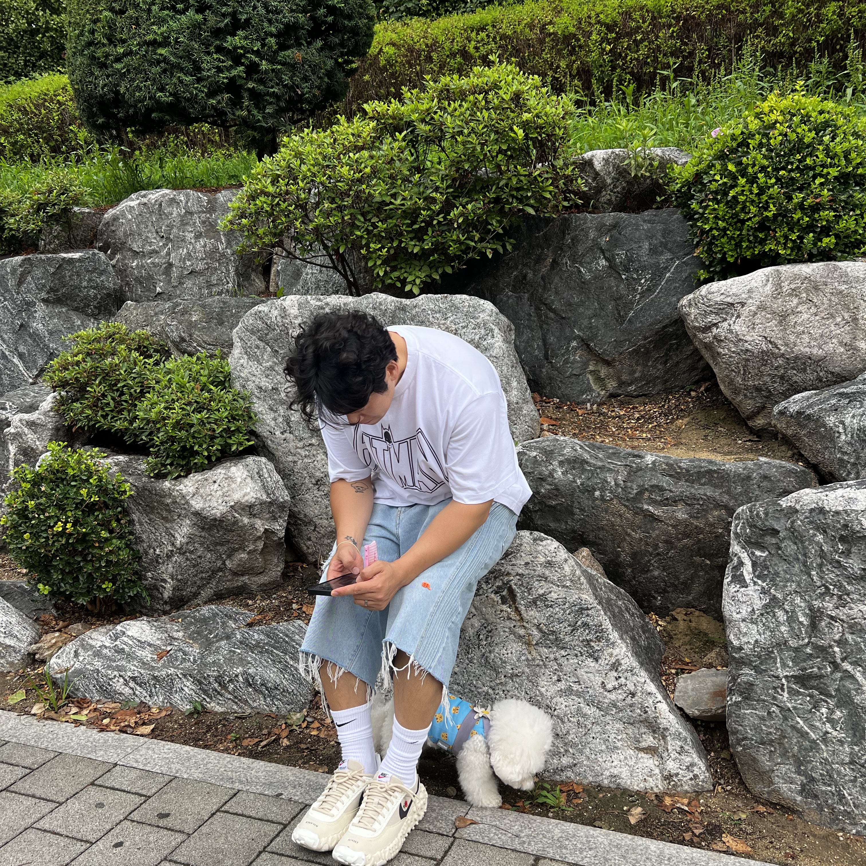 Nike x Undercover Overbreak SP Overcast, Levi's x Erl Overall Shorts Indigo 착용 스타일 - 3