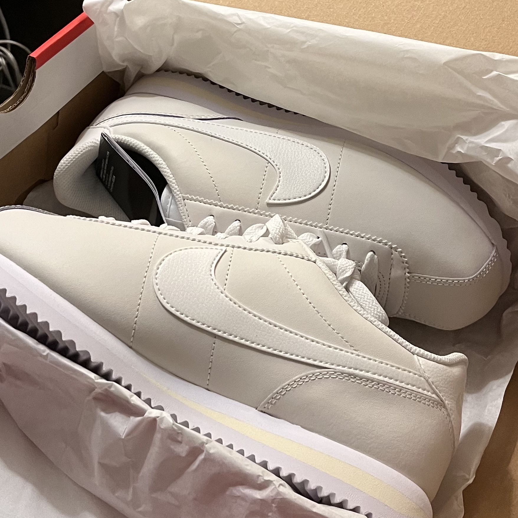 (W) Nike Cortez Leather Phantom Coconut Milk 착용 스타일