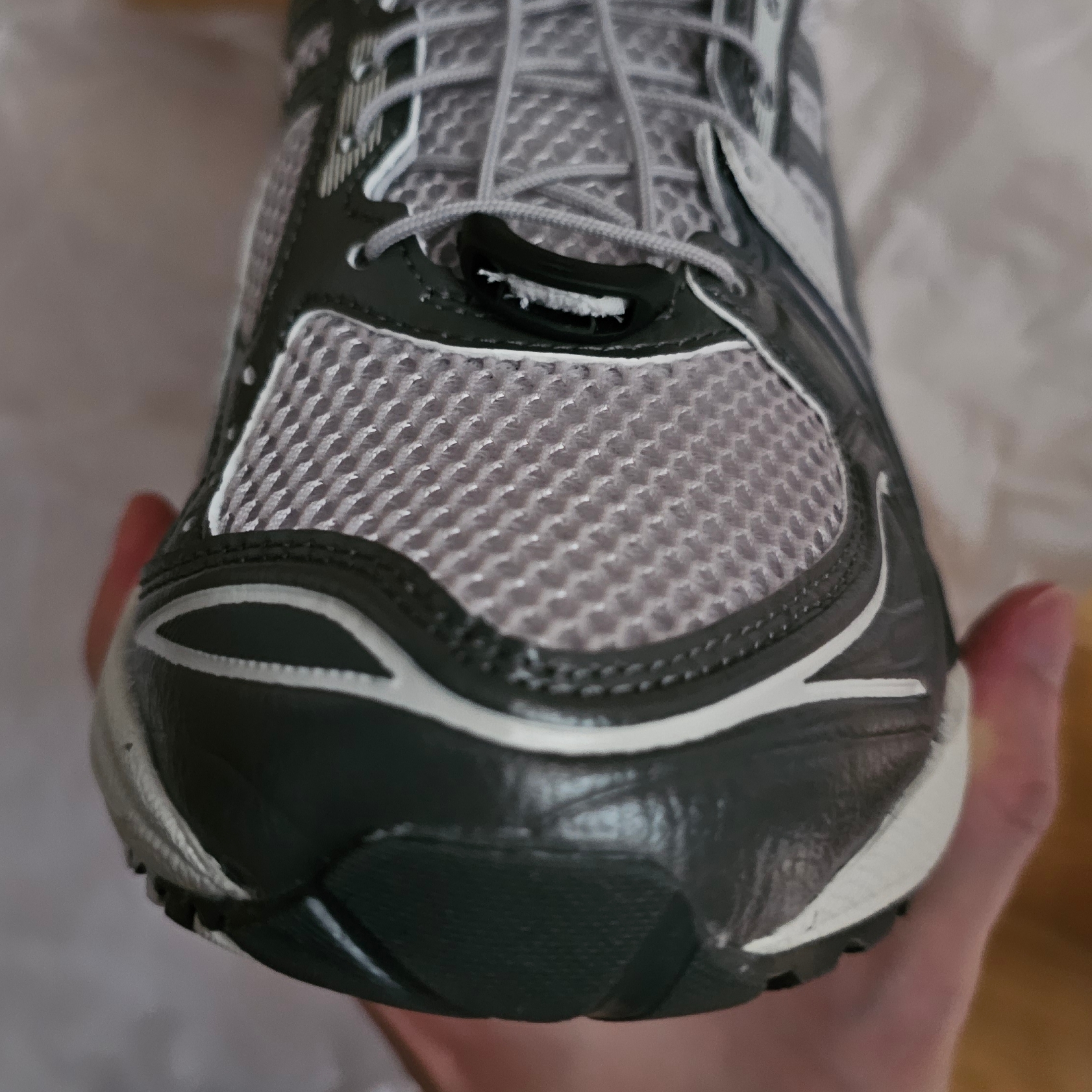 Asics Unlimited Gel-Kayano 14 Oyster Grey Clay Grey 착용 스타일