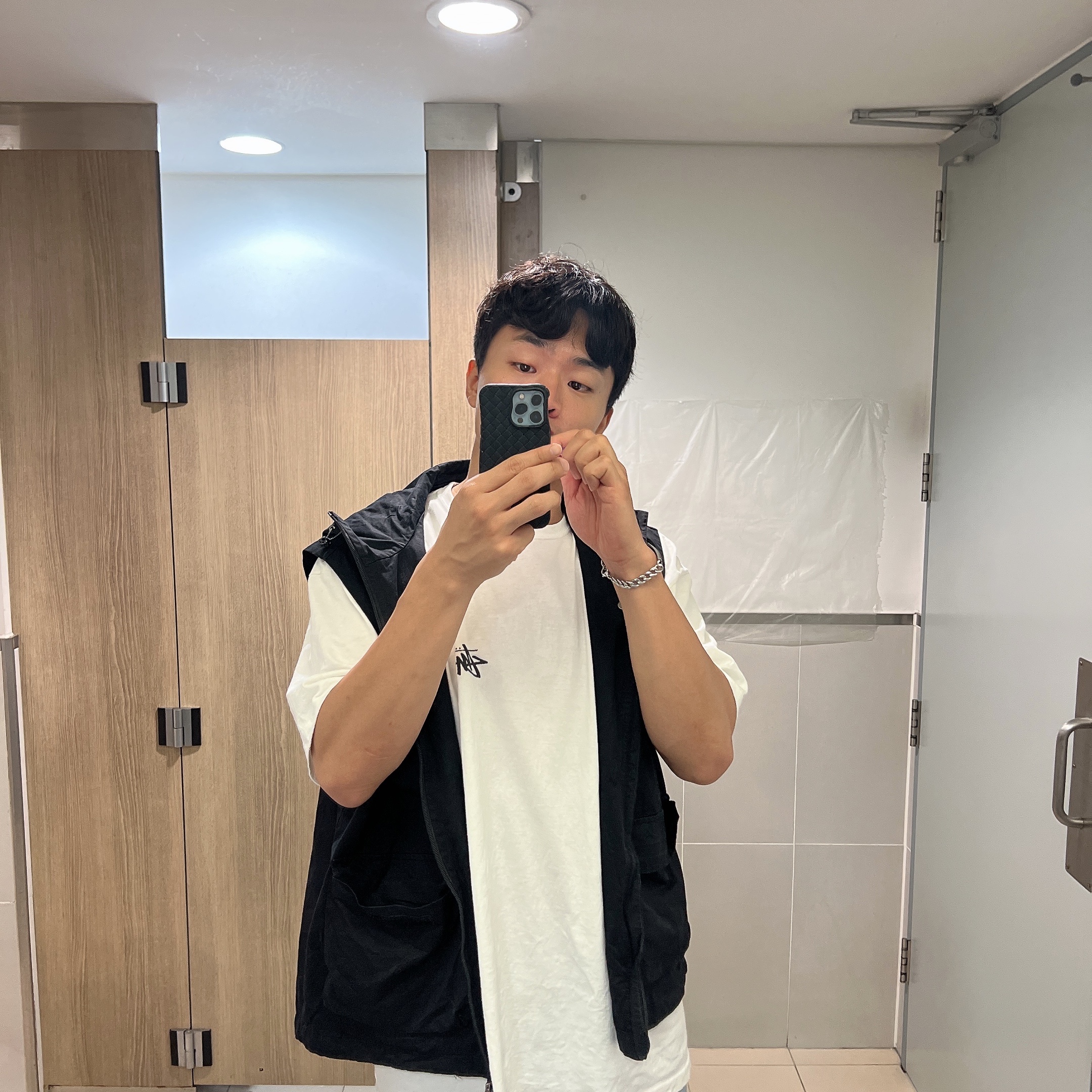 Stussy Chain Link T-Shirt White 착용 스타일