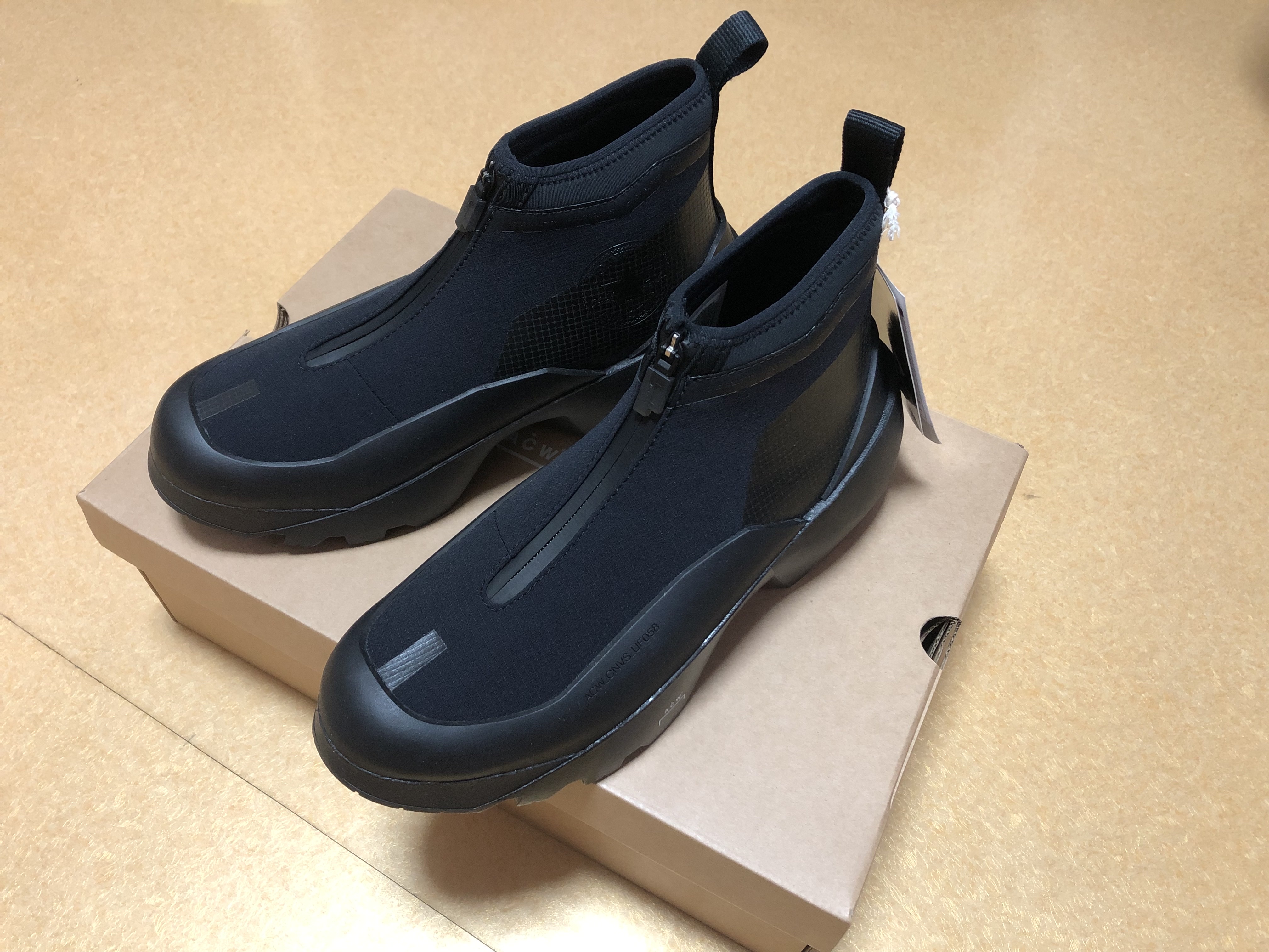 Converse x A-Cold-Wall Geo Forma Boot Onyx 착용 스타일 - 2