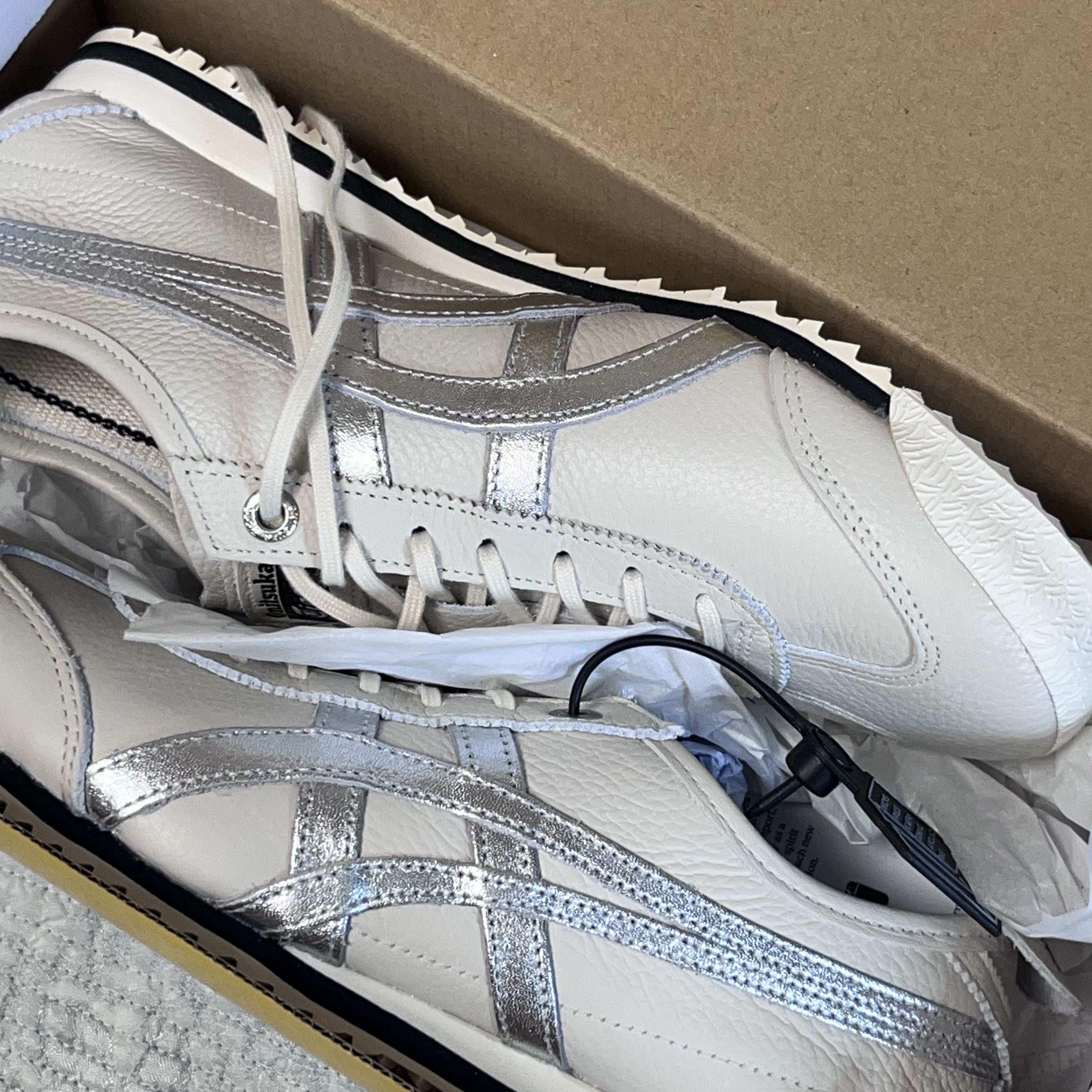 Onitsuka Tiger Mexico 66 SD Birch Silver 착용 스타일