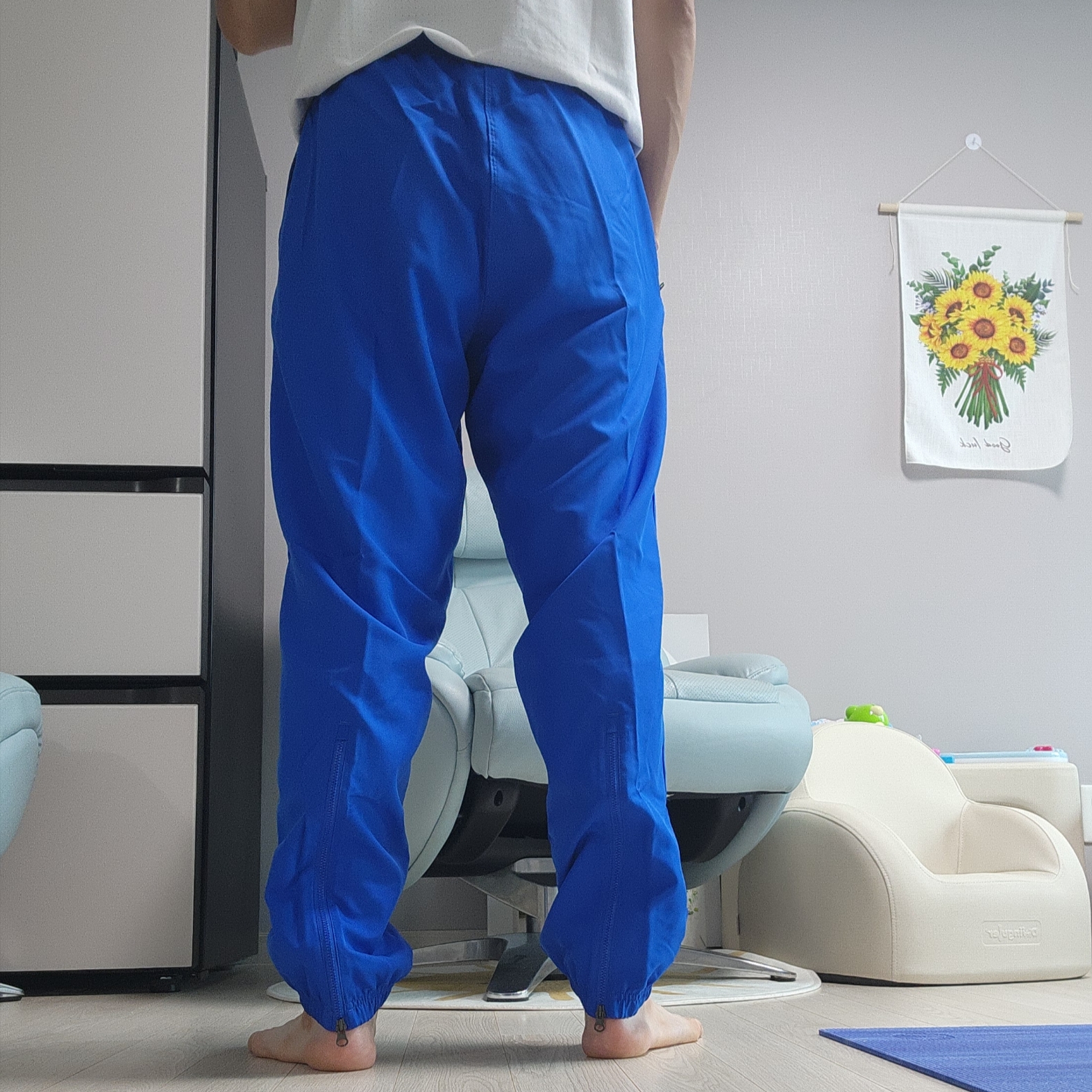 Nike Brazil 1998 Reissue Soccer Replica Track Pants Lyon Blue (FZ6716-438) 착용 스타일 - 4