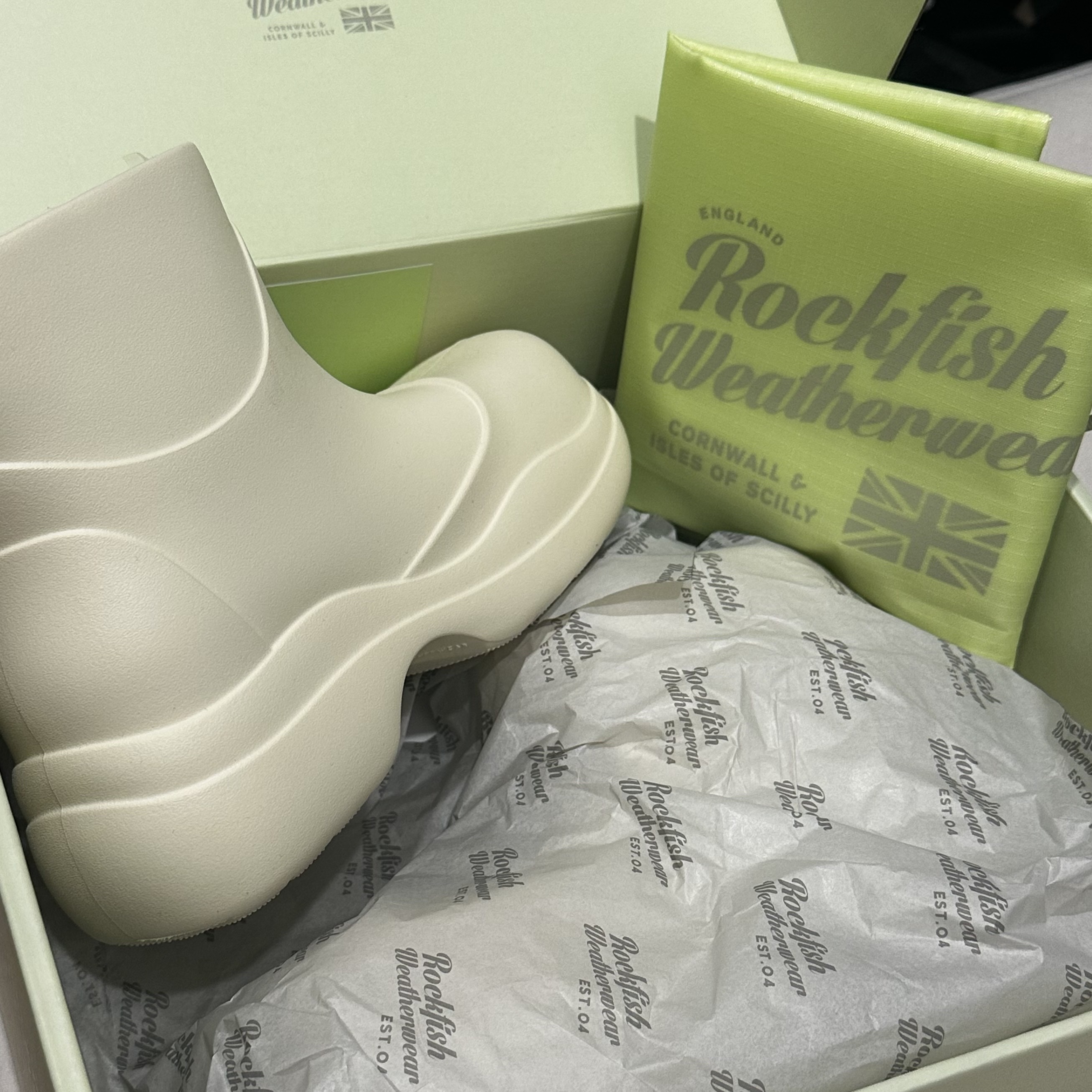 (W) Rockfishweatherwear Hayden Boots White 착용 스타일