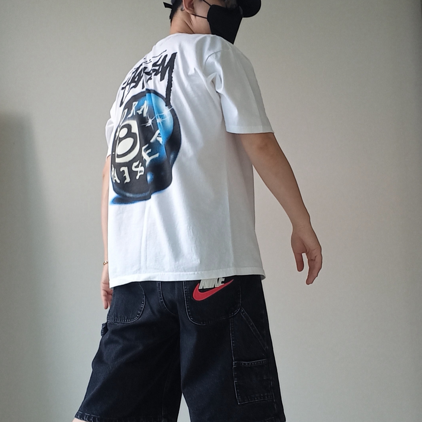 Stussy x Born X Raised 8 Ball T-Shirt White, Supreme x Nike Denim Short Black - 24SS 착용 스타일 - 4