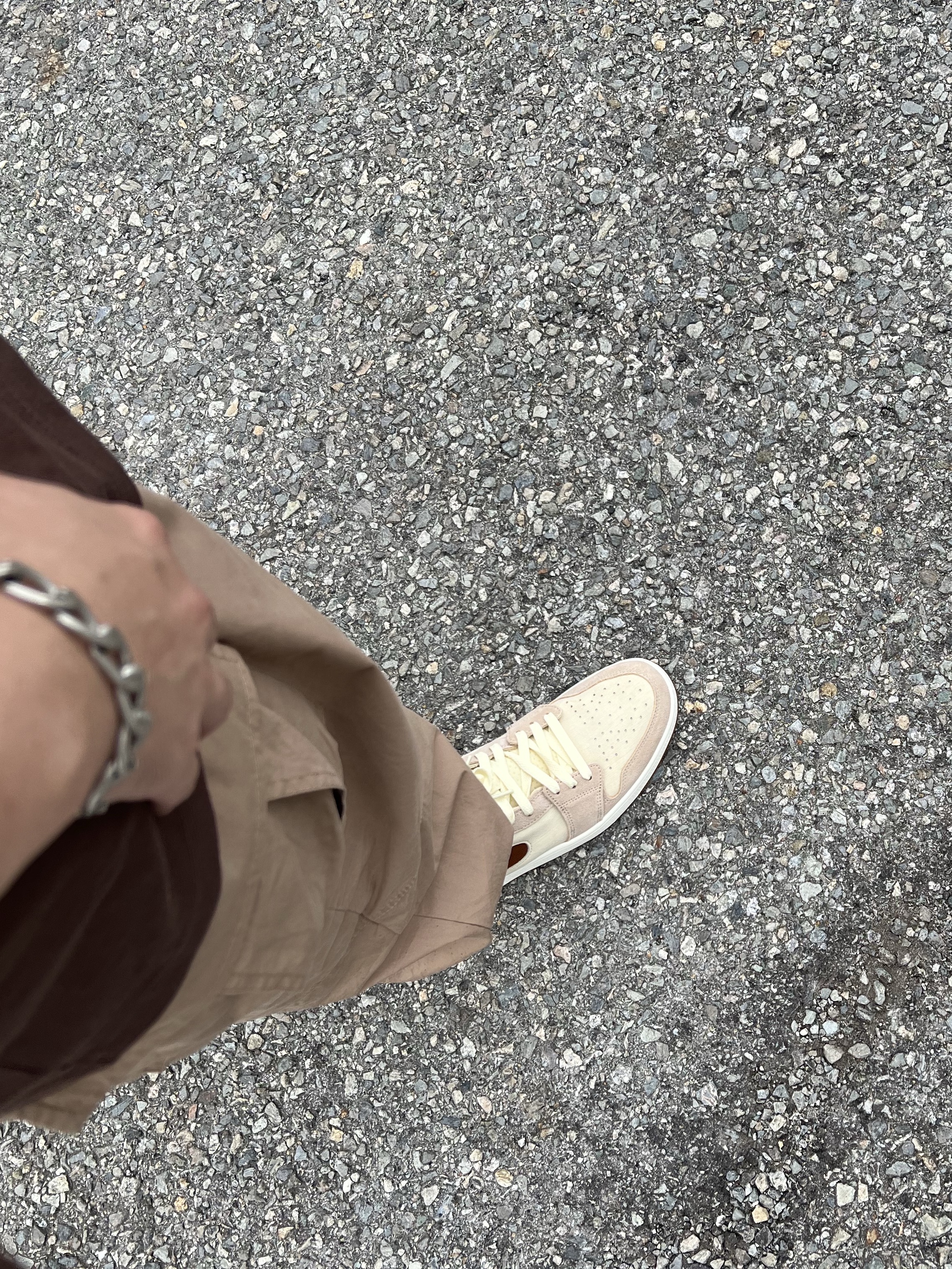 Jordan 1 Zoom Air CMFT 2 Sail Legend Coffee 착용 스타일