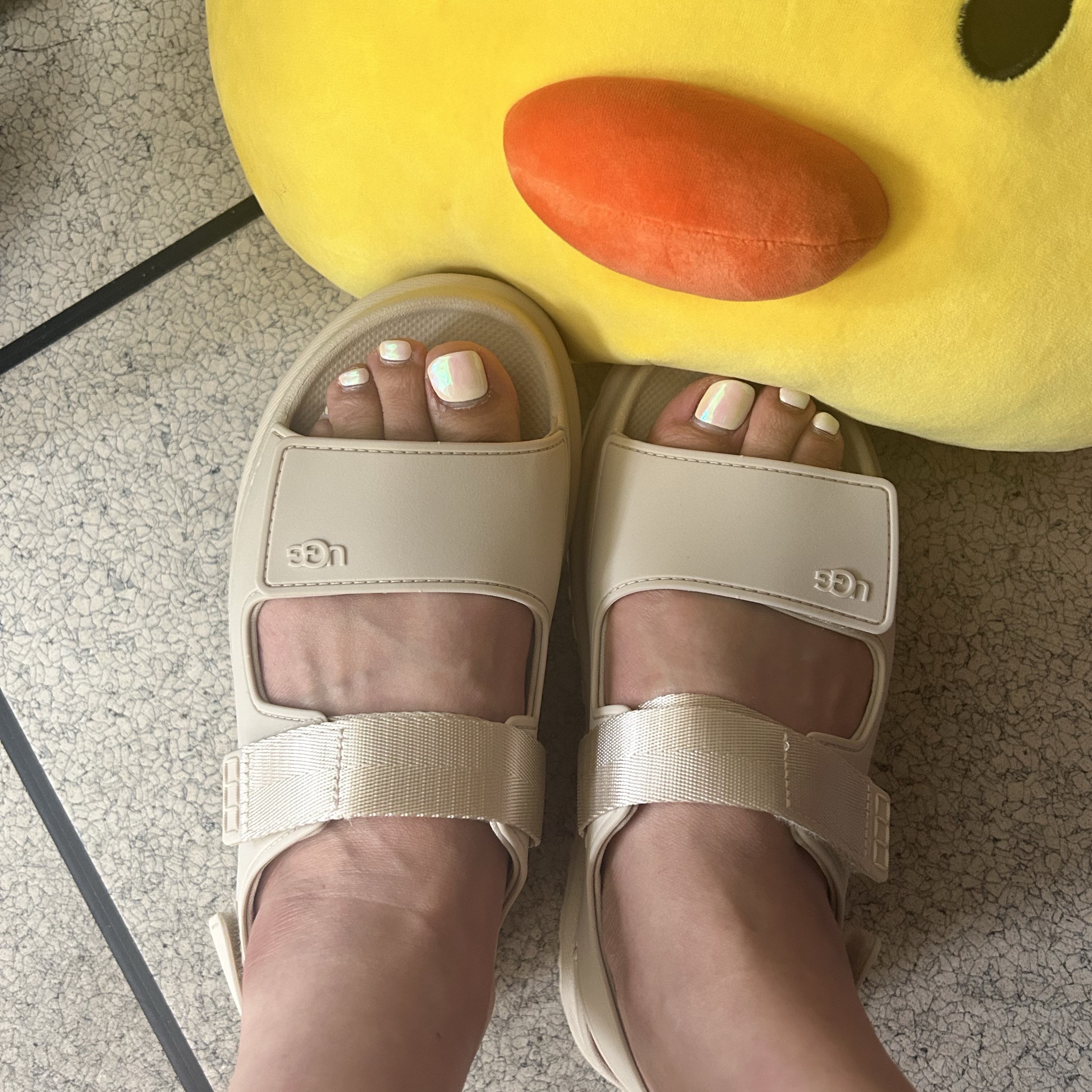 (W) UGG GoldenGlow Sea Salt 착용 스타일 - 1