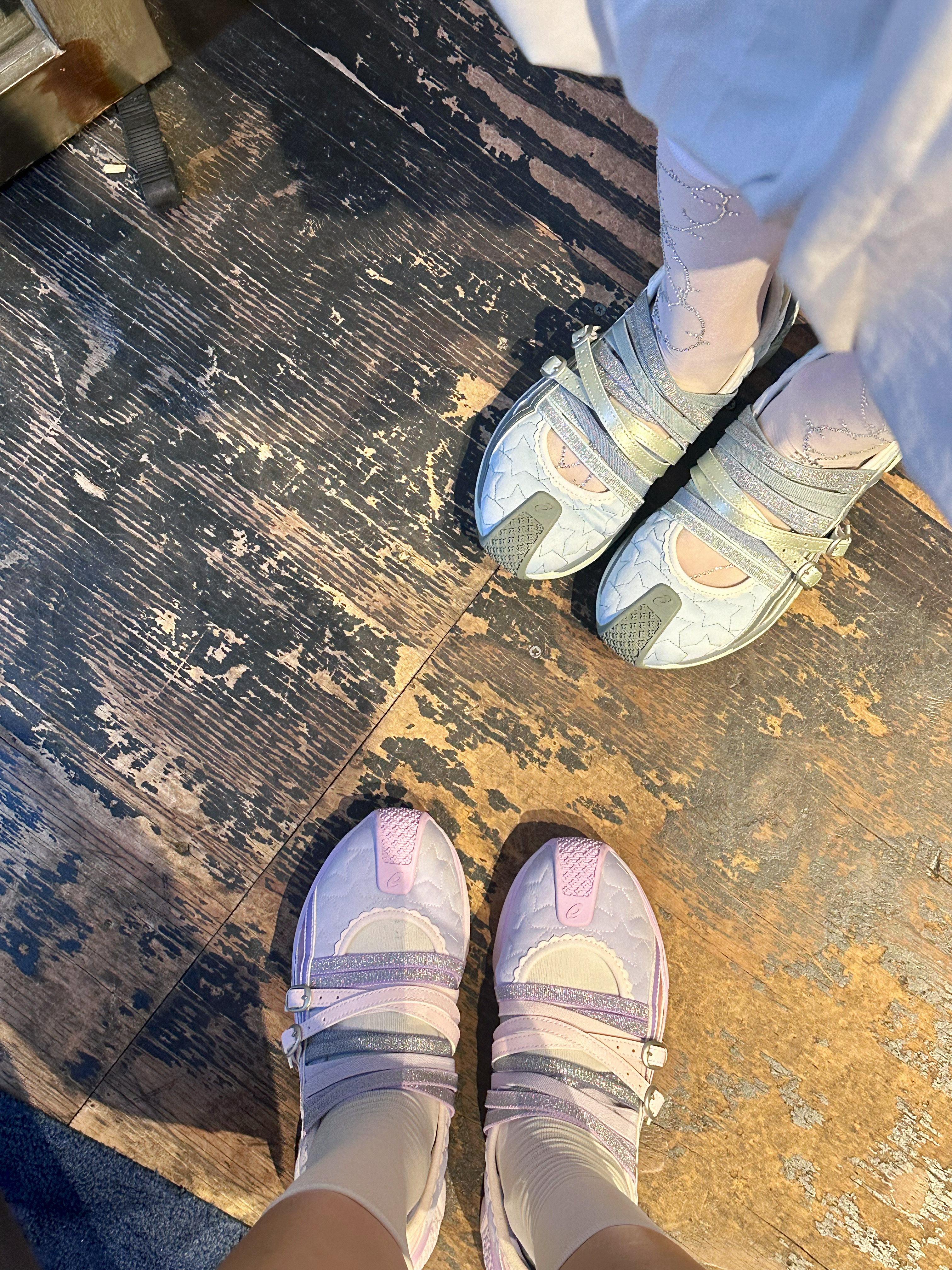(W) Asics x Kiko Kostadinov x Heaven by Marc Jacobs Gel-Lokros Vapor Cosmos 착용 스타일 - 6