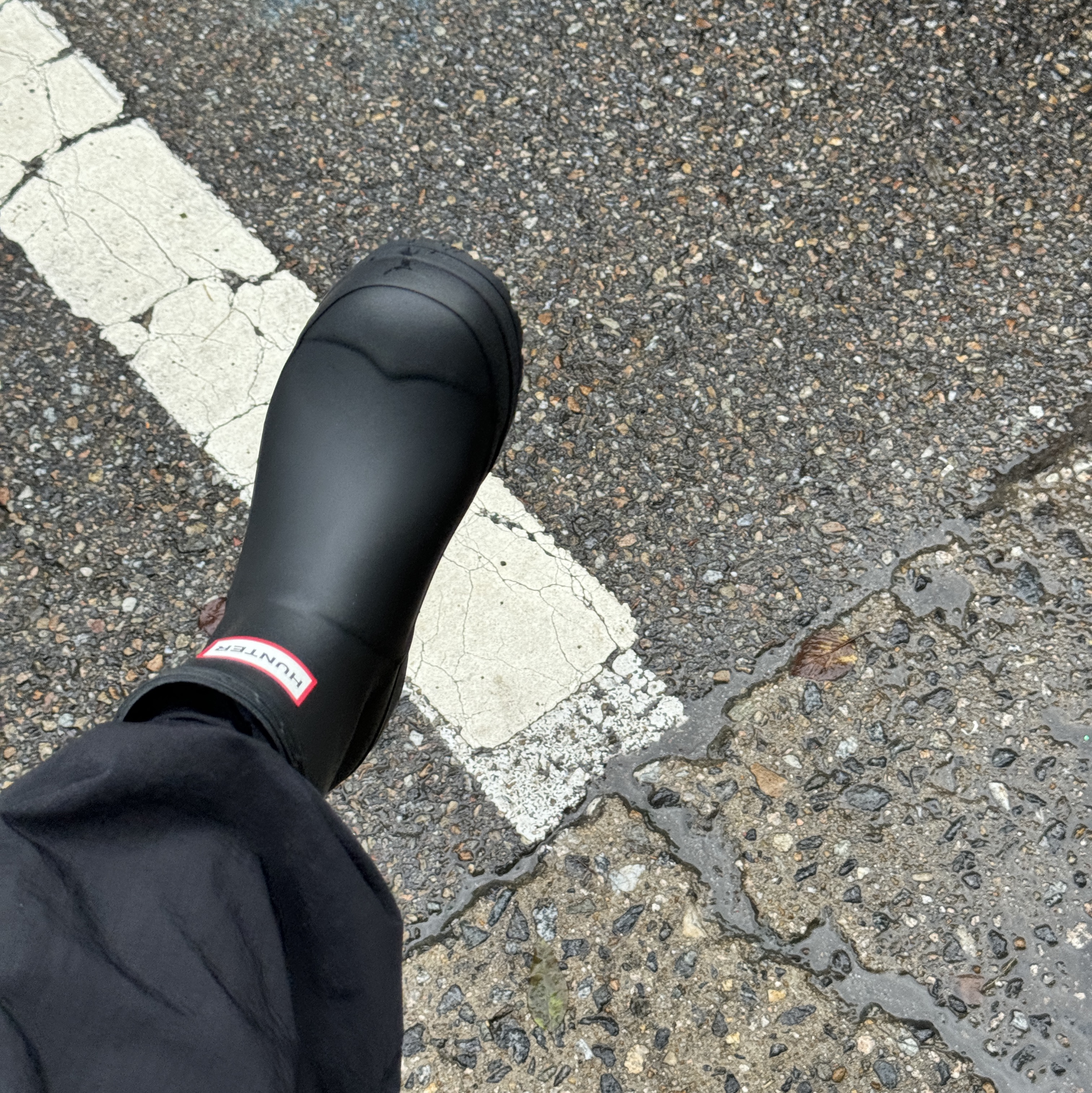 (W) Hunter Play Short Rain Boots Black 착용 스타일