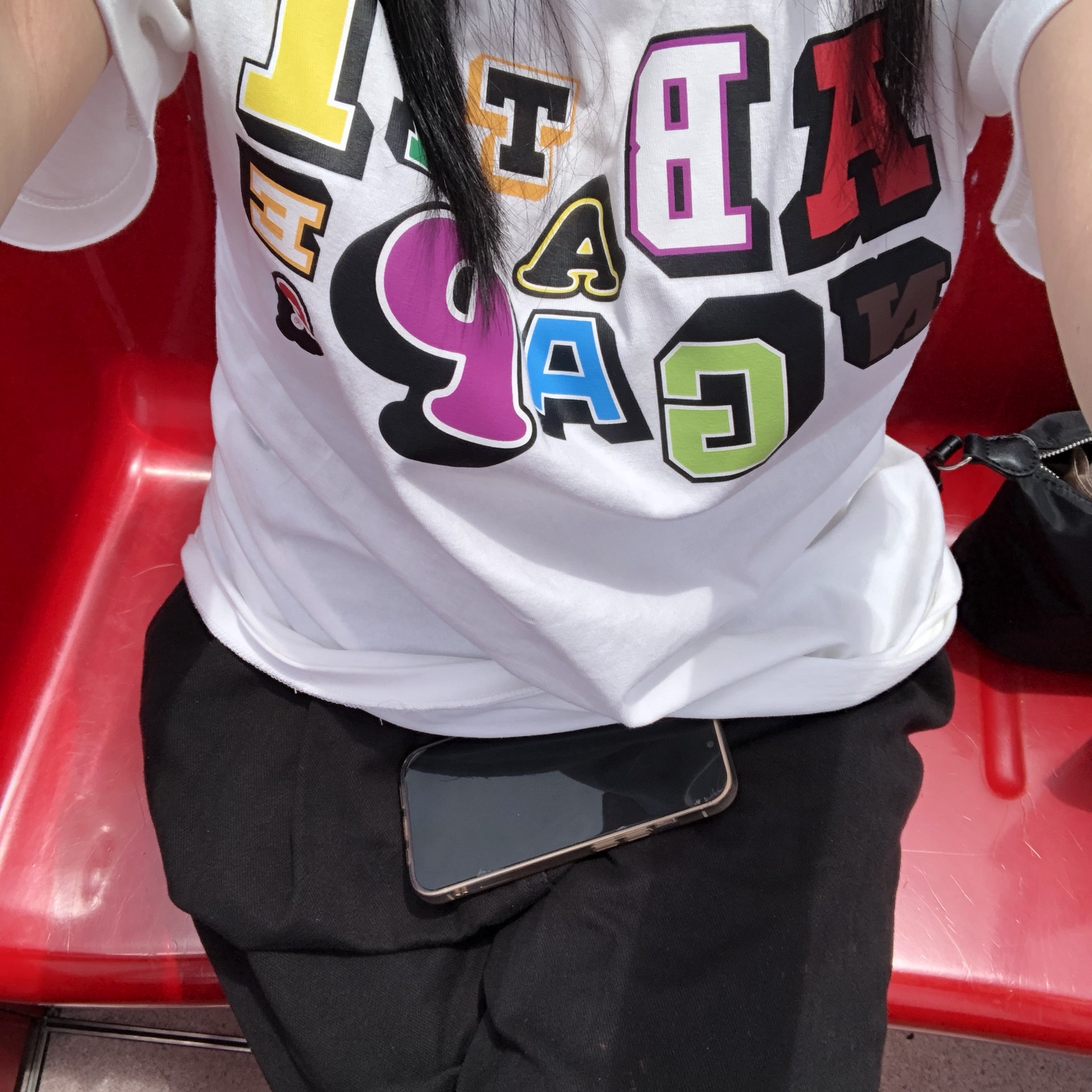 BAPE Varsity Font T-Shirt White 착용 스타일