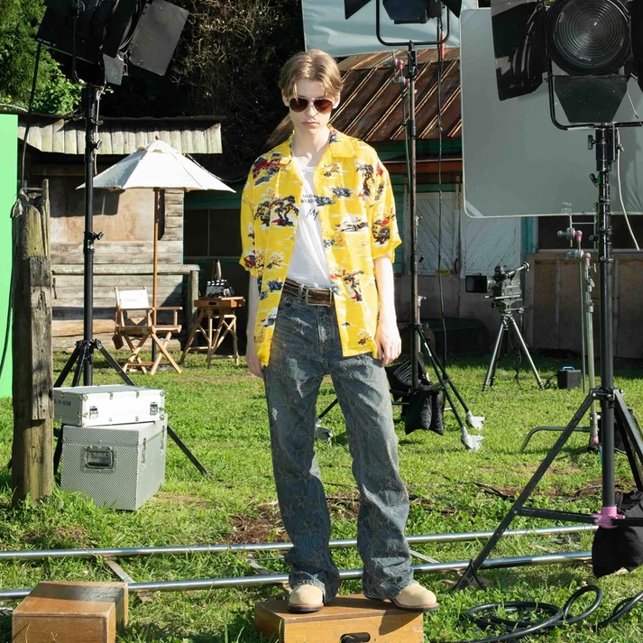 Dairiku Cliff Aloha Shirt Yellow 착용 스타일