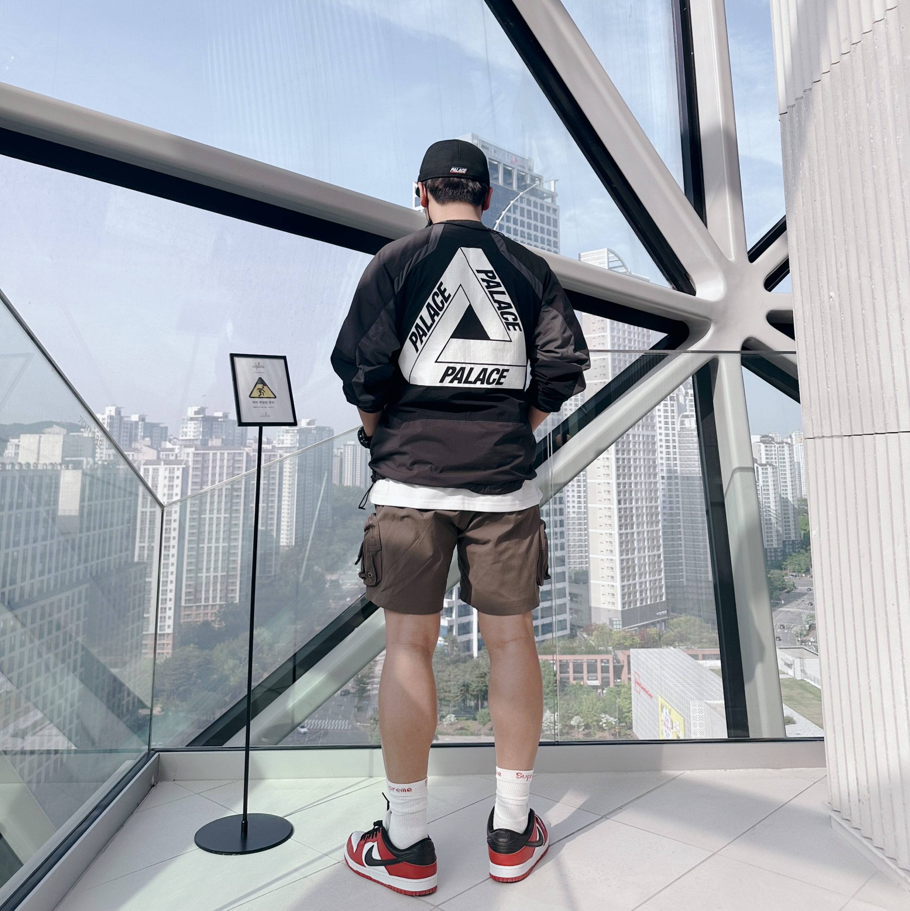 Palace Sports Shell Crew Black - 21SS, Nike ACG Cargo Shorts Ironstone - Asia 착용 스타일 - 1