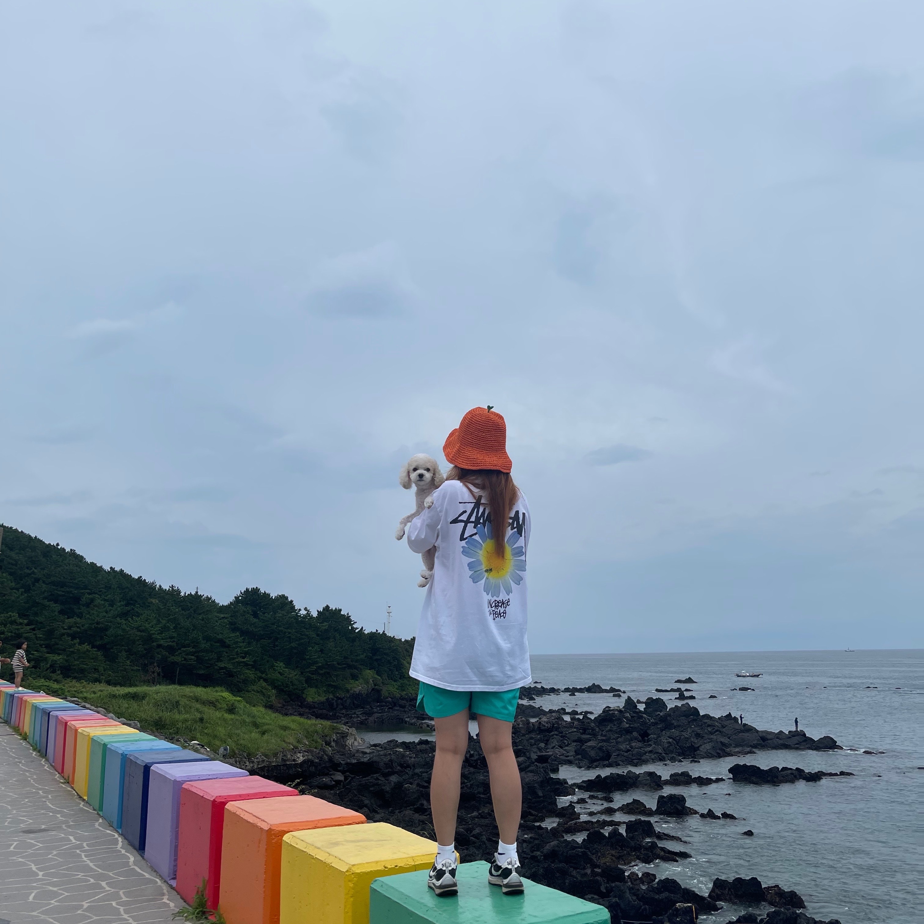Stussy ITP Flower T-Shirt White, Nike x Sacai VaporWaffle Black White 착용 스타일 - 2