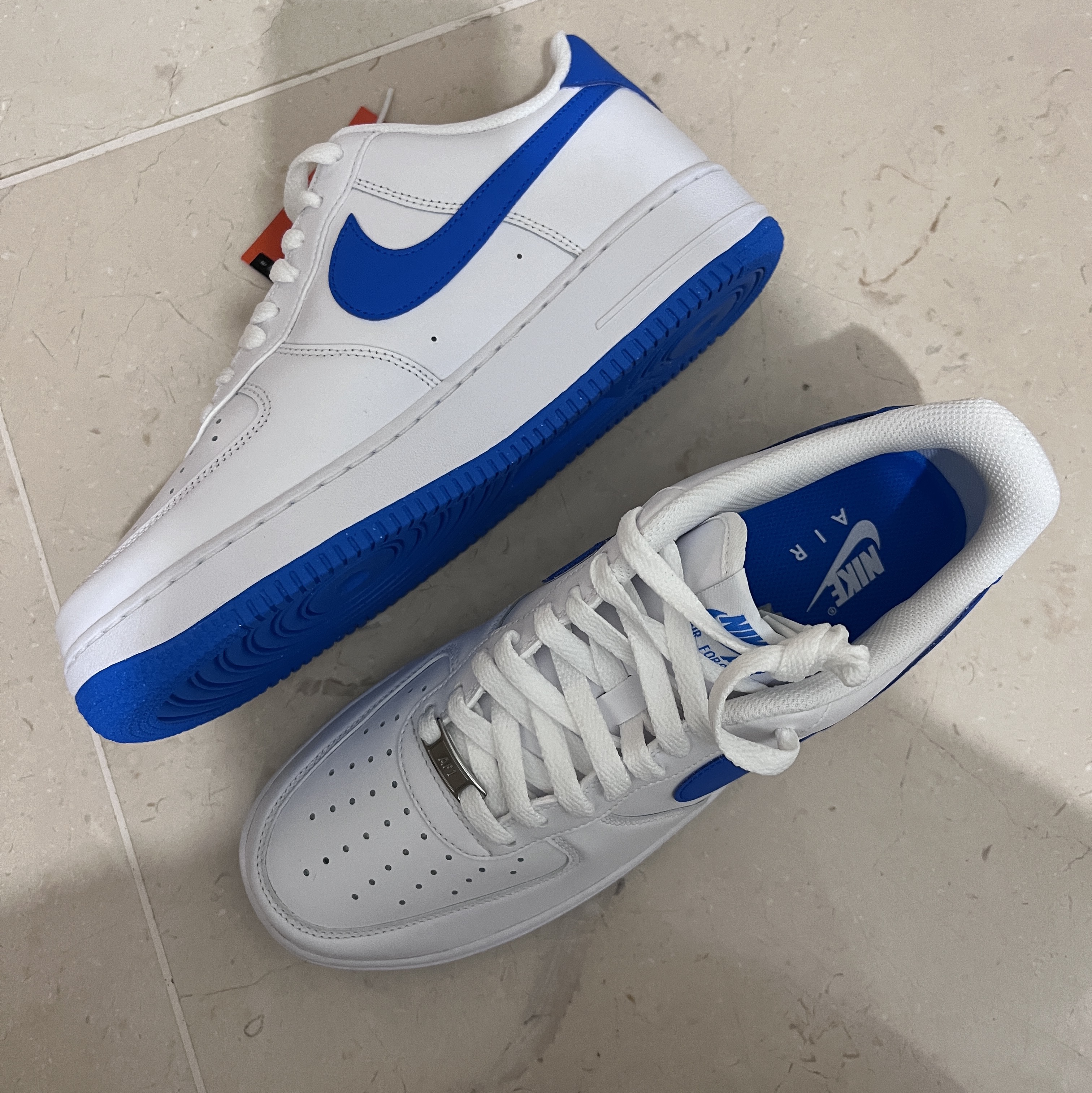 Nike Air Force 1 '07 White Photo Blue 착용 스타일