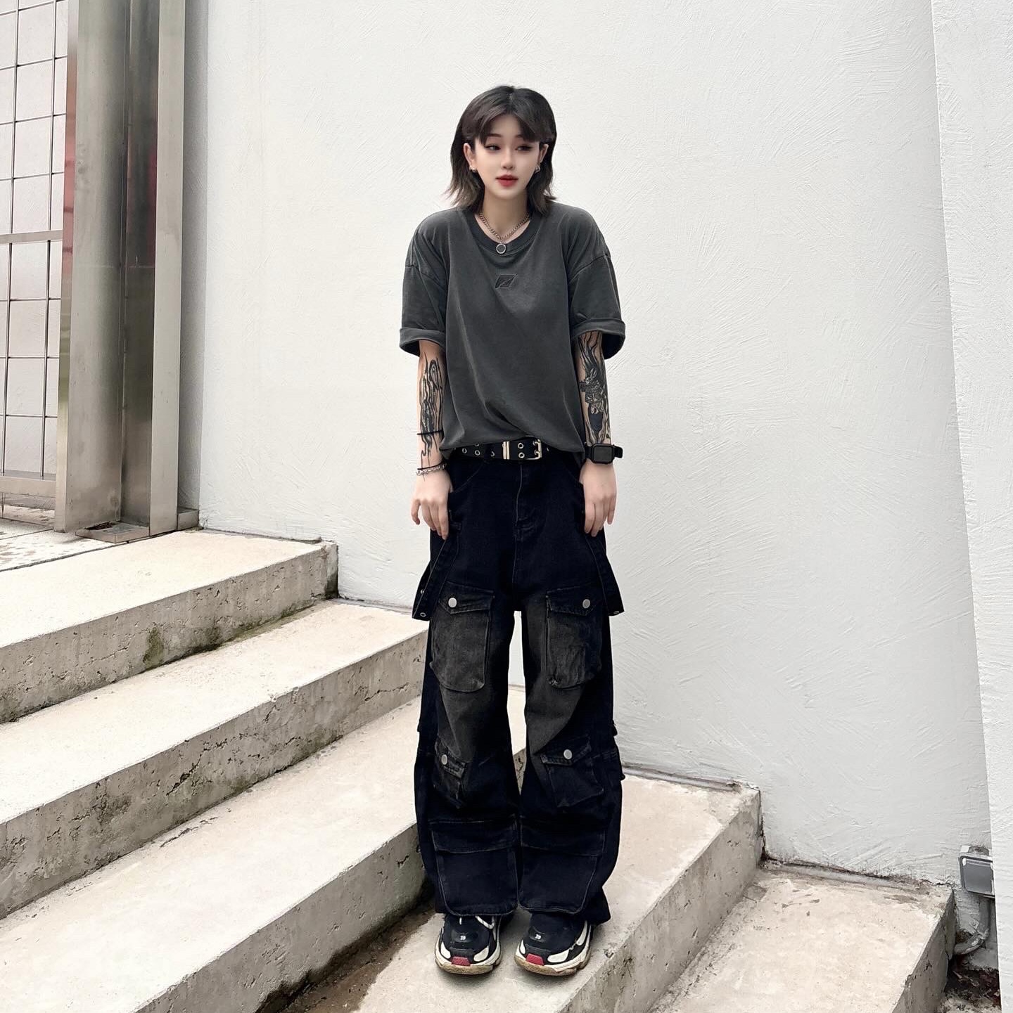 Balenciaga Triple S Sneakers Black 착용 스타일