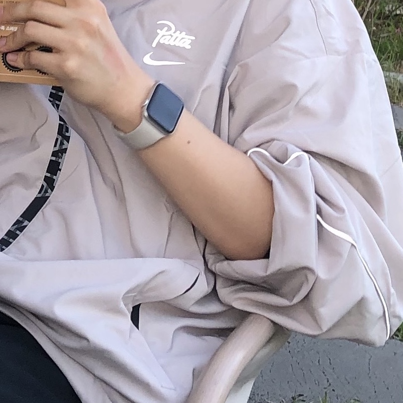 Nike x Patta Full-Zip Jacket Sanddrift - Asia, Apple Watch SE 2023 40mm GPS Starlight Aluminium Case with Sport Band S/M Starlight (Korean Ver.) 착용 스타일
