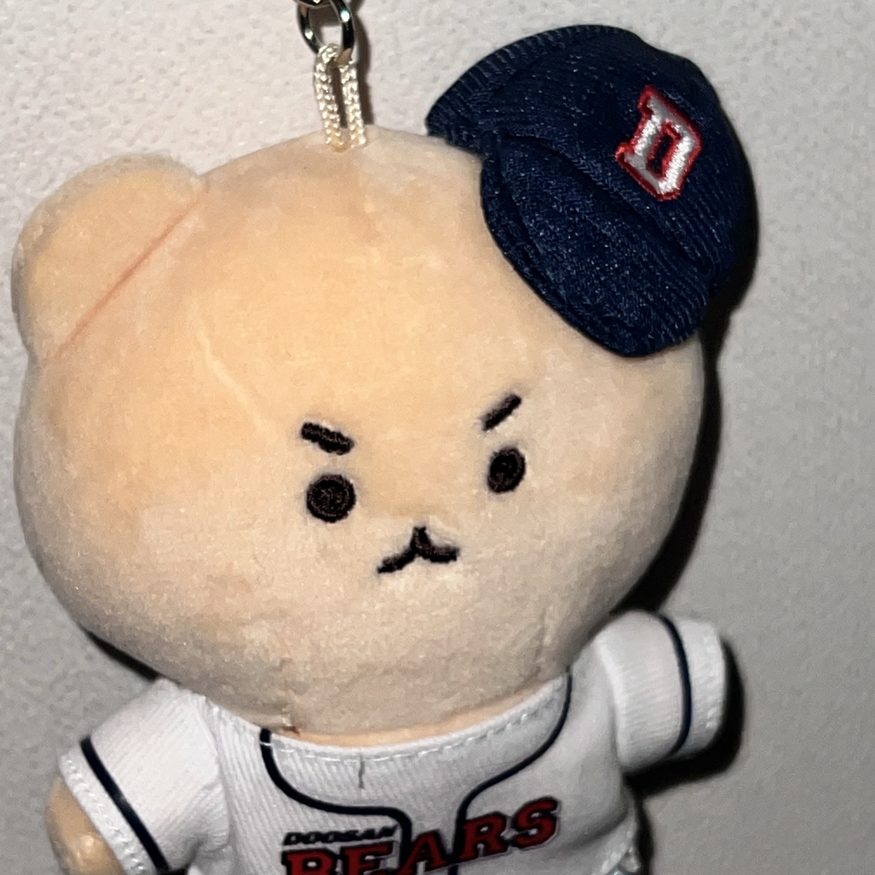 Doosan Bears x Manggom Keyring Doll 착용 스타일