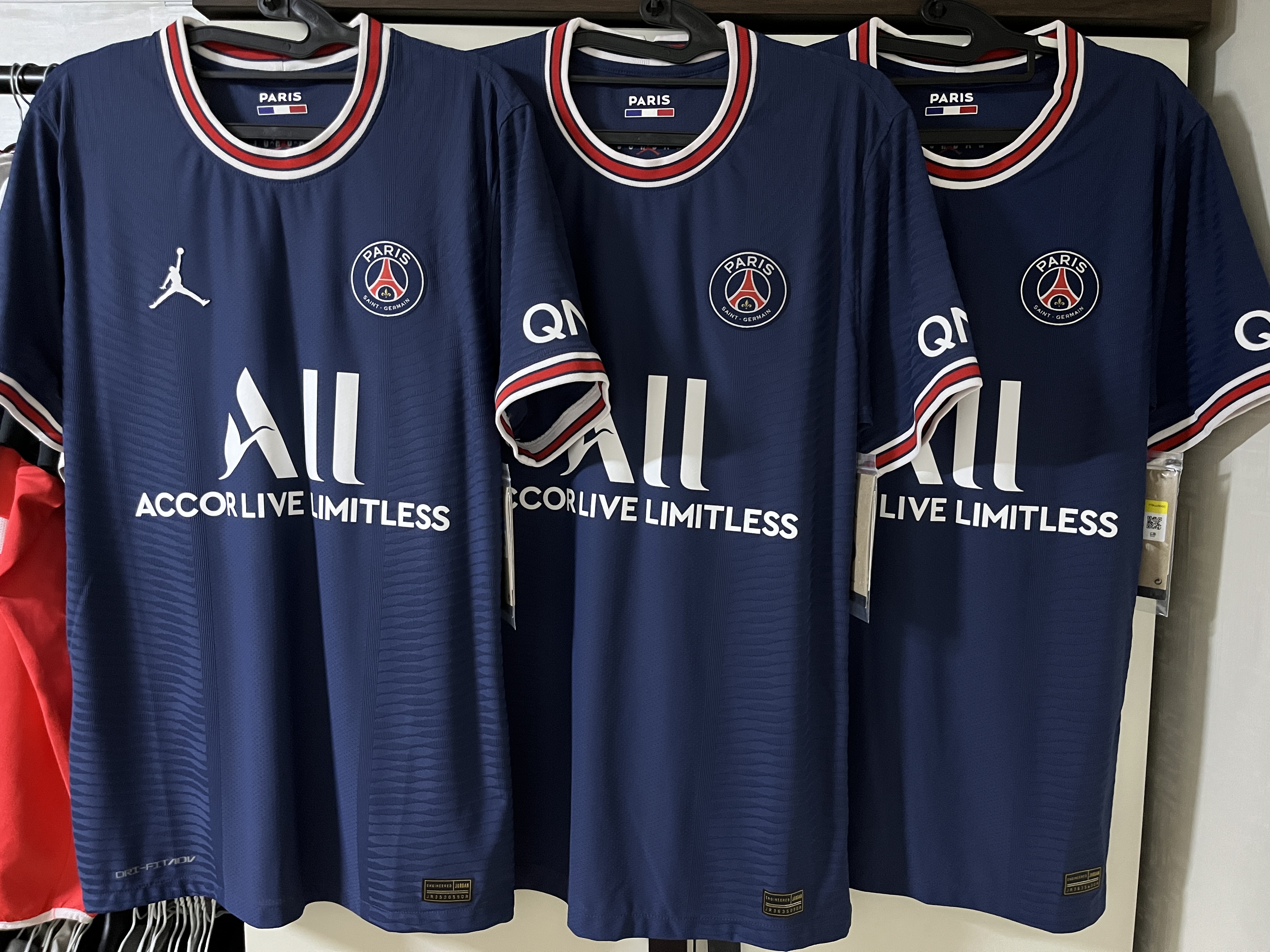 Jordan x Paris Saint-Germain 2021/22 Dri-Fit ADV Player Issue Home Jersey Midnight Navy (Non Marking Ver.) 착용 스타일 - 2