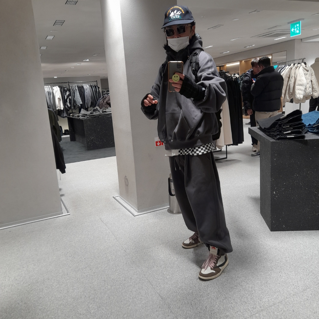 Undermycar Mu.10 Anti Fxxking Logo Play Oversized Bonded Hoodie Olive, Undermycar Mu.03 Anti Fxxking Logo Play Oversized Sweat Jogger Pigment Gray 착용 스타일 - 2