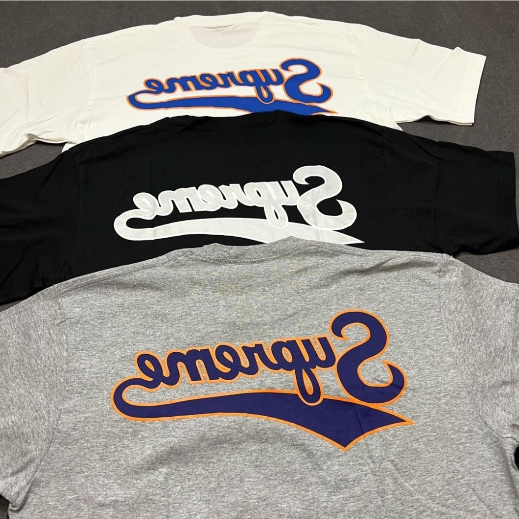 Supreme Backwards T-Shirt Black - 24SS, Supreme Backwards T-Shirt Heather Grey - 24SS 착용 스타일 - 5