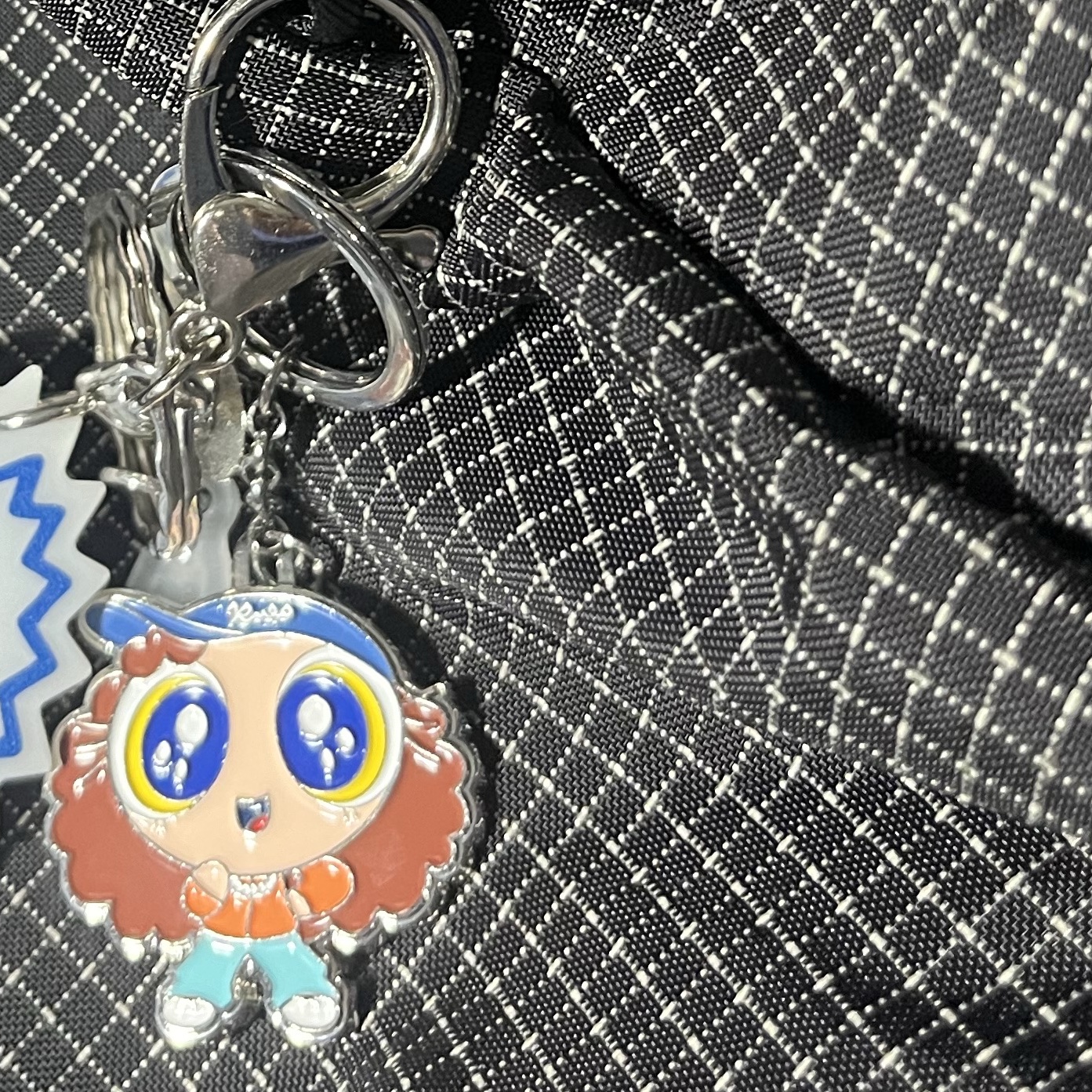 NewJeans x The Power Puff Girls Metal Keyring Danielle 착용 스타일