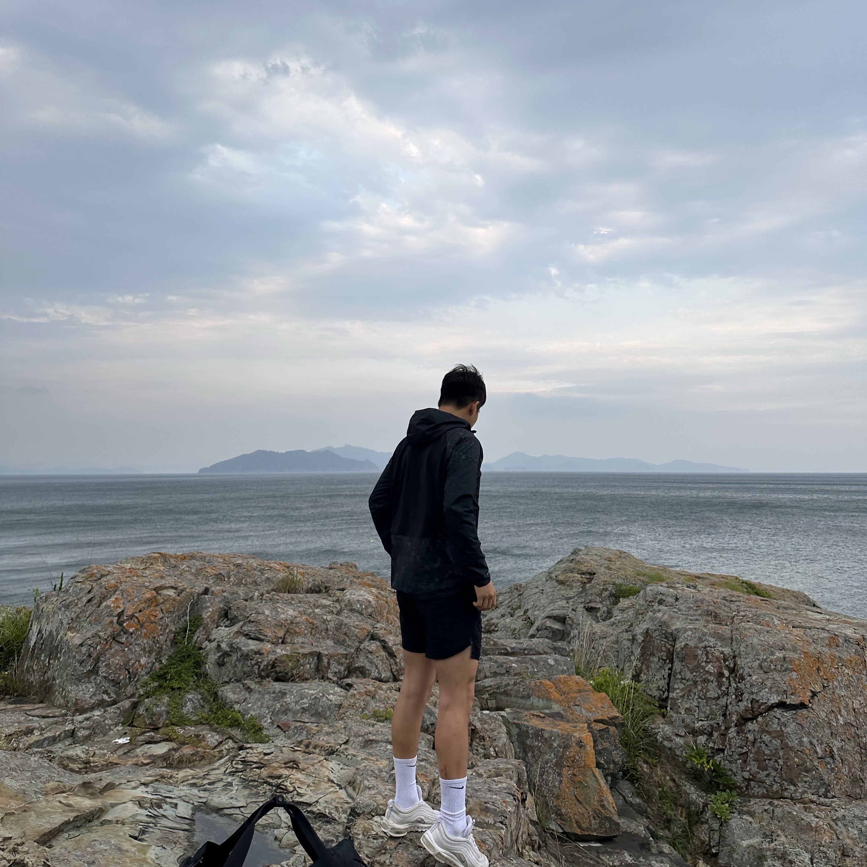 Nike Air Max 97 Triple White Wolf Grey, Nike Dri-Fit Challenger 5 Inch Brief Lined Versatile Shorts Black - Asia 착용 스타일