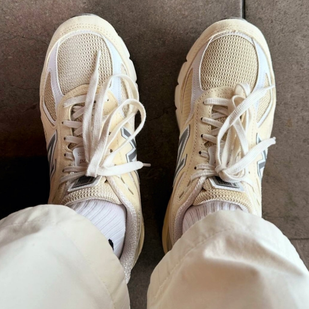 New Balance 990v4 Made in USA Cream White 착용 스타일