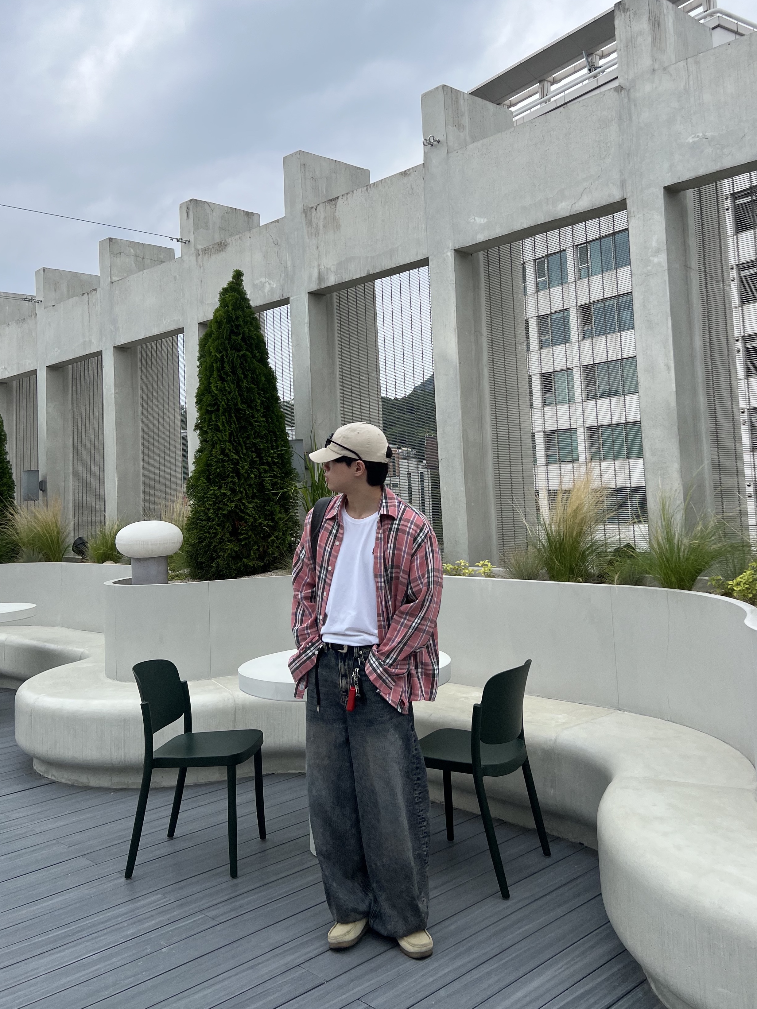 Supreme Floating Keychain Red - 23FW, Stussy 8 Ball Keychain Black ์ฐฉ์ฉ ์คํ์ผ - 5