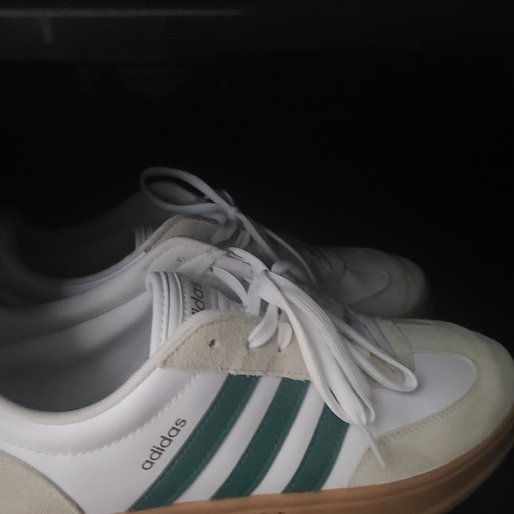 Adidas Gradas Collegiate Green 착용 스타일