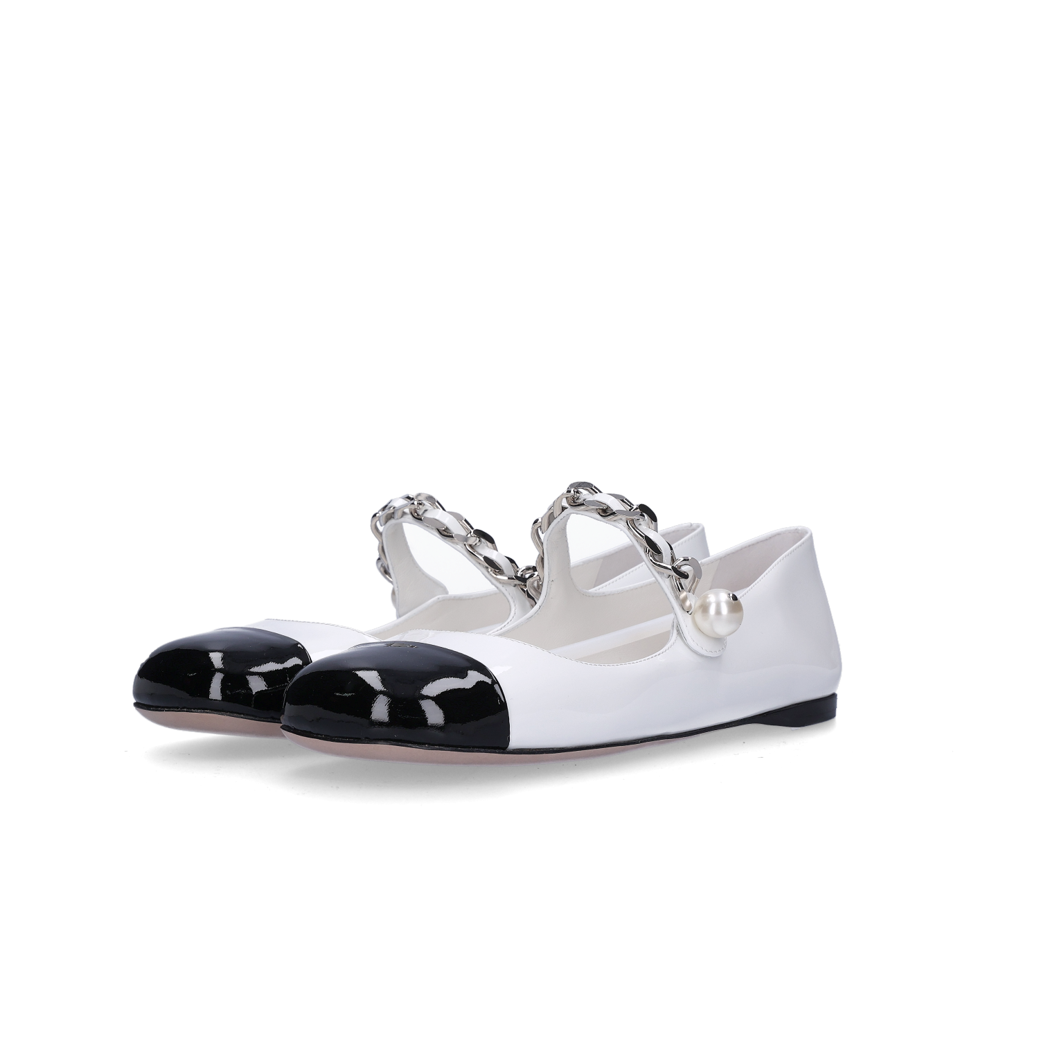 (W) Miu Miu Patent Leather Ballerinas White Black
