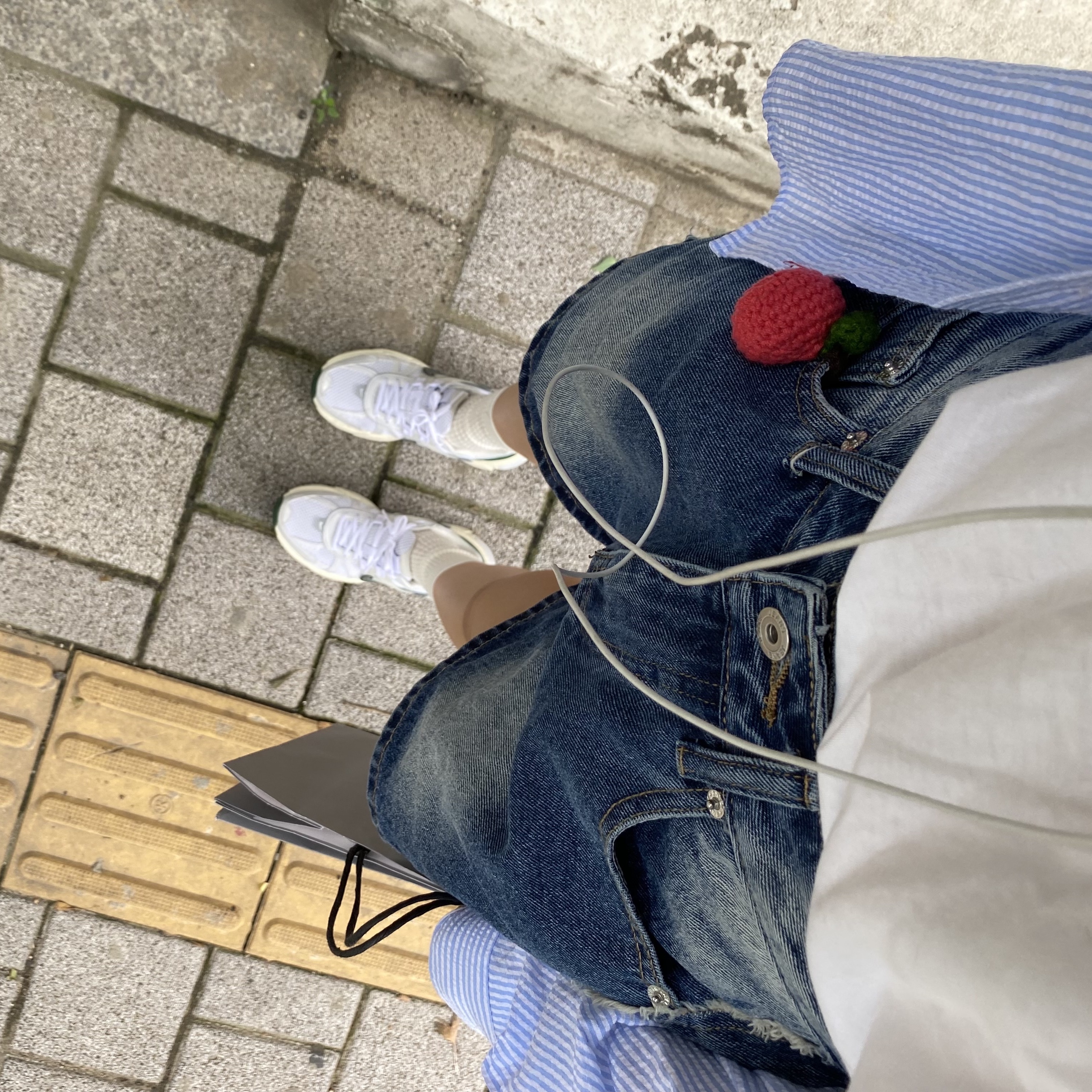 Nike V2K Run White Fir 착용 스타일 - 5