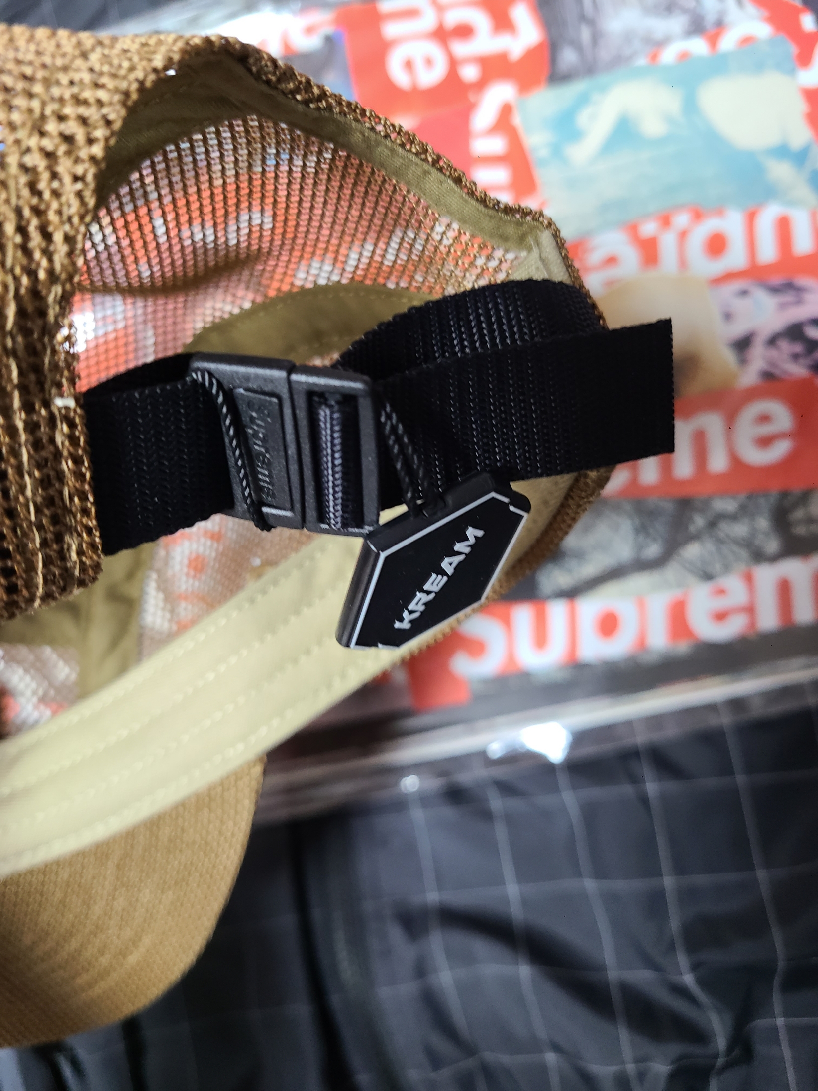 Supreme Mesh Cordura Camp Cap Sand - 23SS, Supreme x Visla Magazine Supreme Special Issue 착용 스타일 - 3