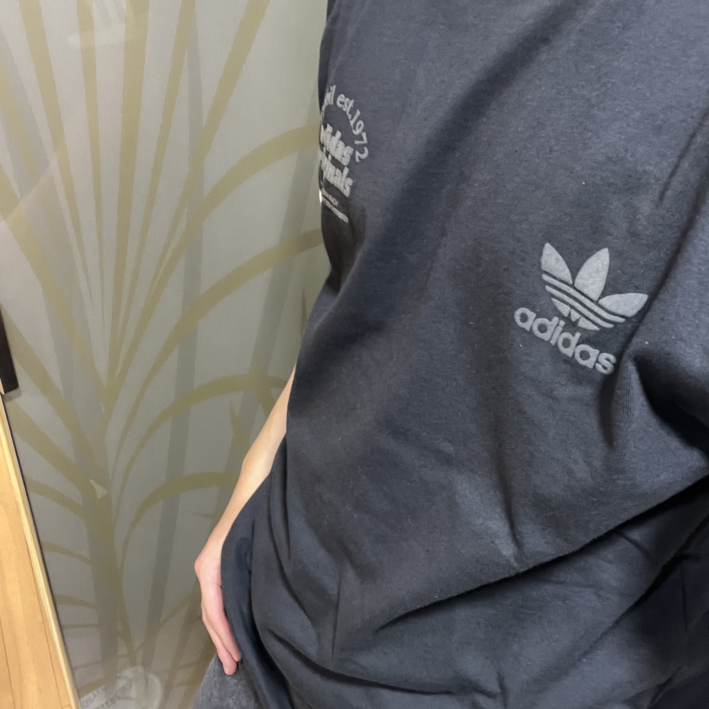 Adidas GRF T-Shirt Black - KR Sizing 착용 스타일 - 2