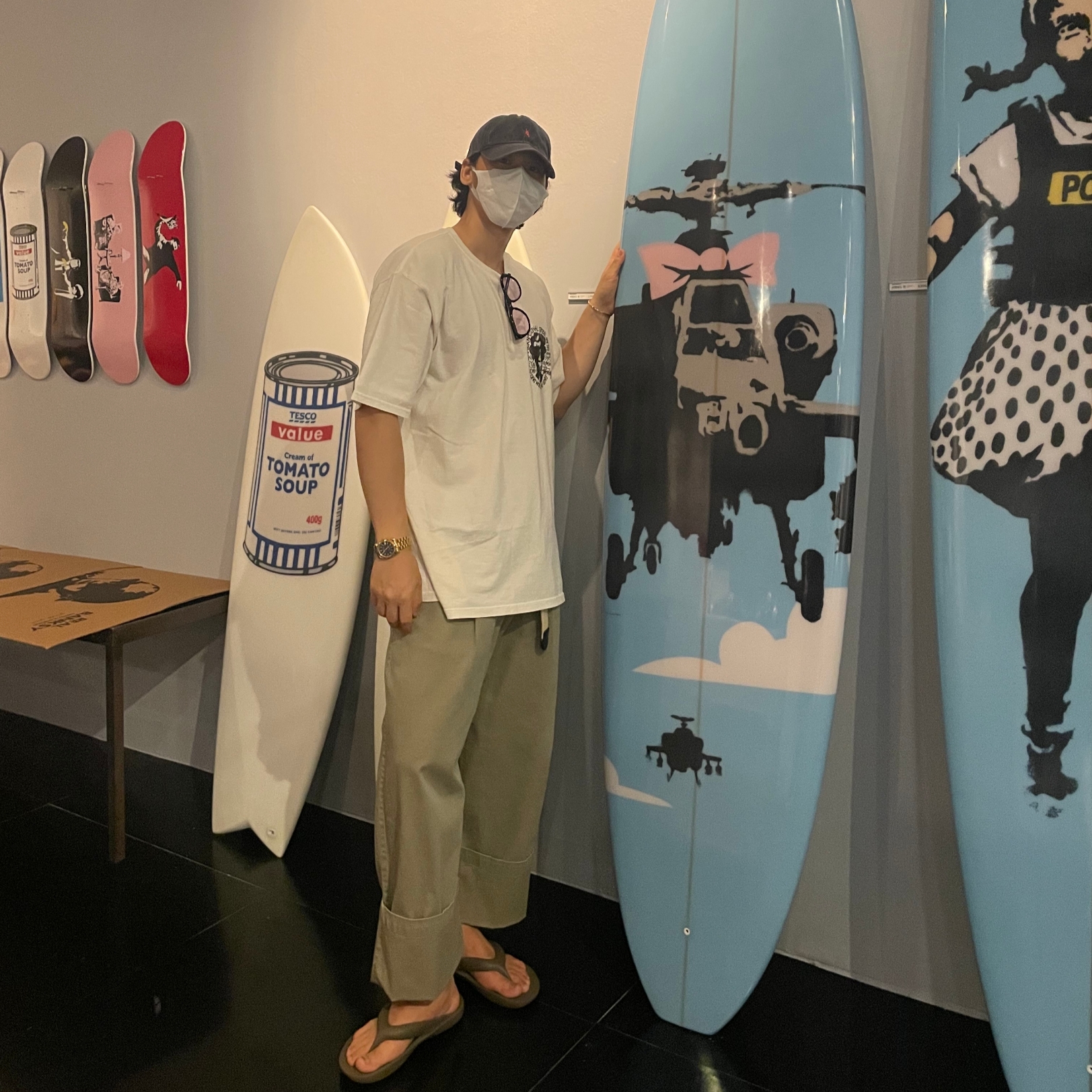Stussy Camelot Pigment Dyed T-Shirt Natural, Typing Mistake Dusty Navy 80-90’s Vntg Cap (Vintage Symbol Parody) 착용 스타일