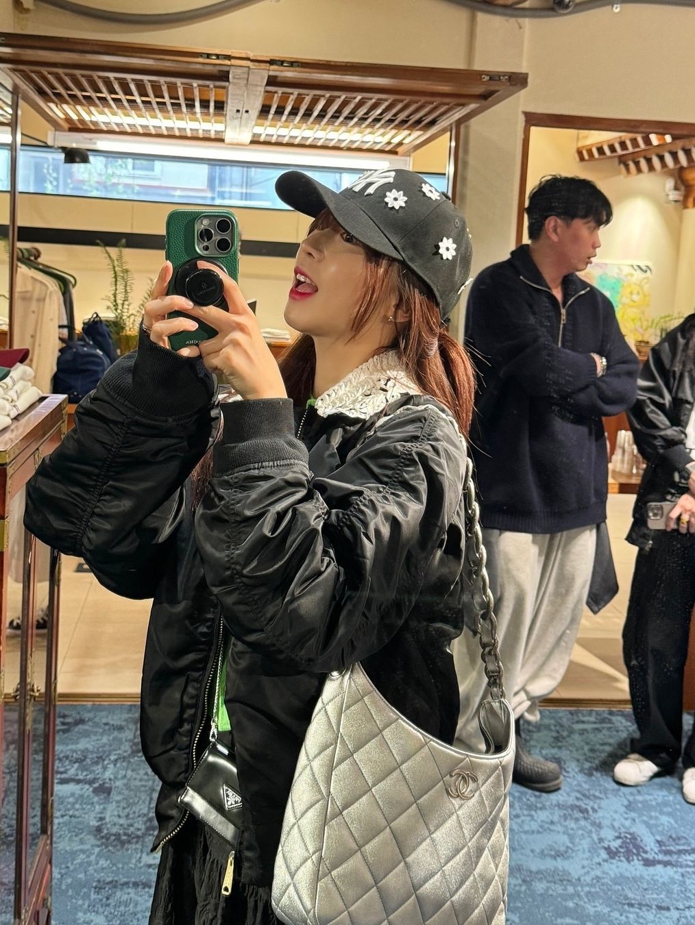 NICK GEAR 3D Flower Cap Navy (Navy Badge), NICK GEAR 3D Flower Cap Navy (Tiffany Badge) 착용 스타일 - 1