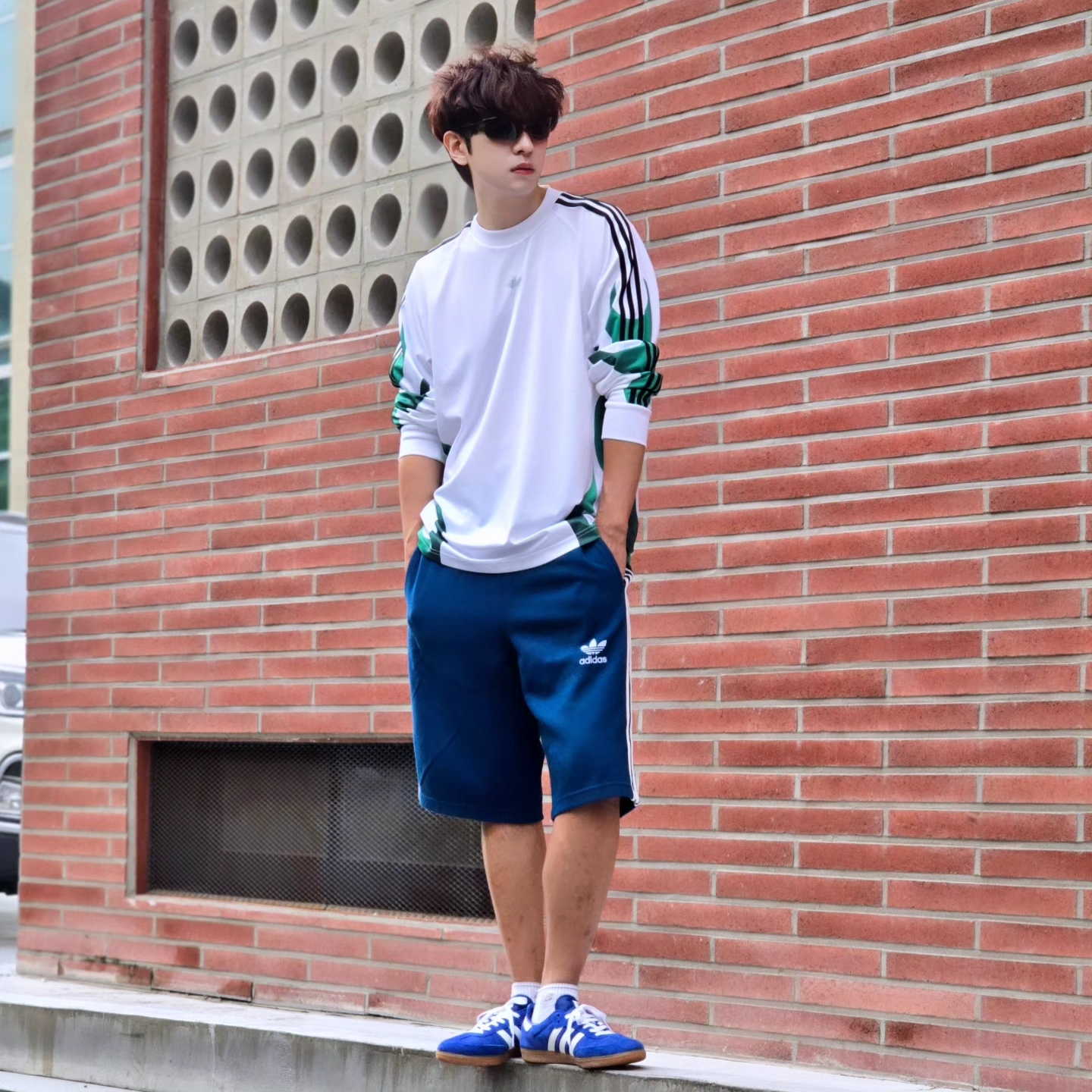 Adidas Samba OG Royal Blue 착용 스타일 - 3