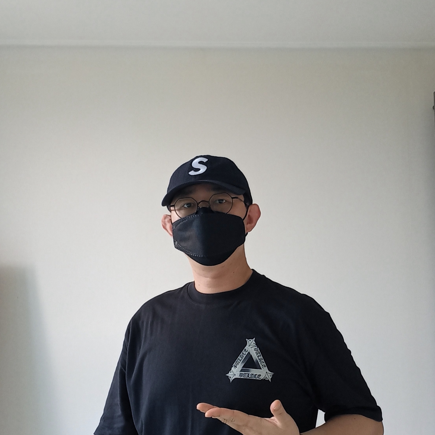 Palace Tri-OG T-Shirt Black - 24SS, Supreme x Nike Denim Short Black - 24SS 착용 스타일 - 6