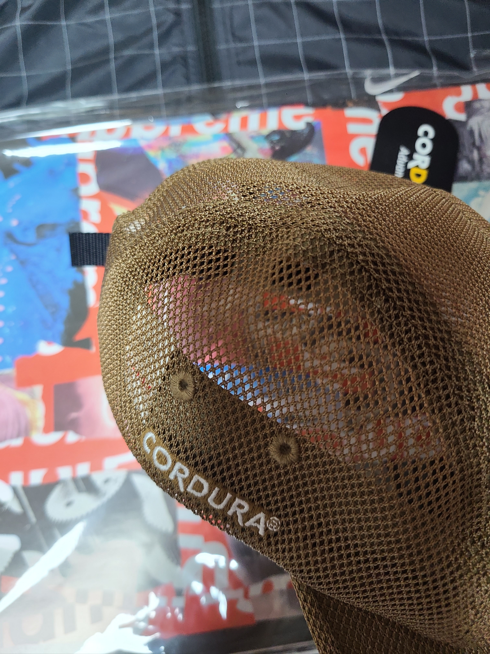 Supreme Mesh Cordura Camp Cap Sand - 23SS, Supreme x Visla Magazine Supreme Special Issue 착용 스타일 - 2