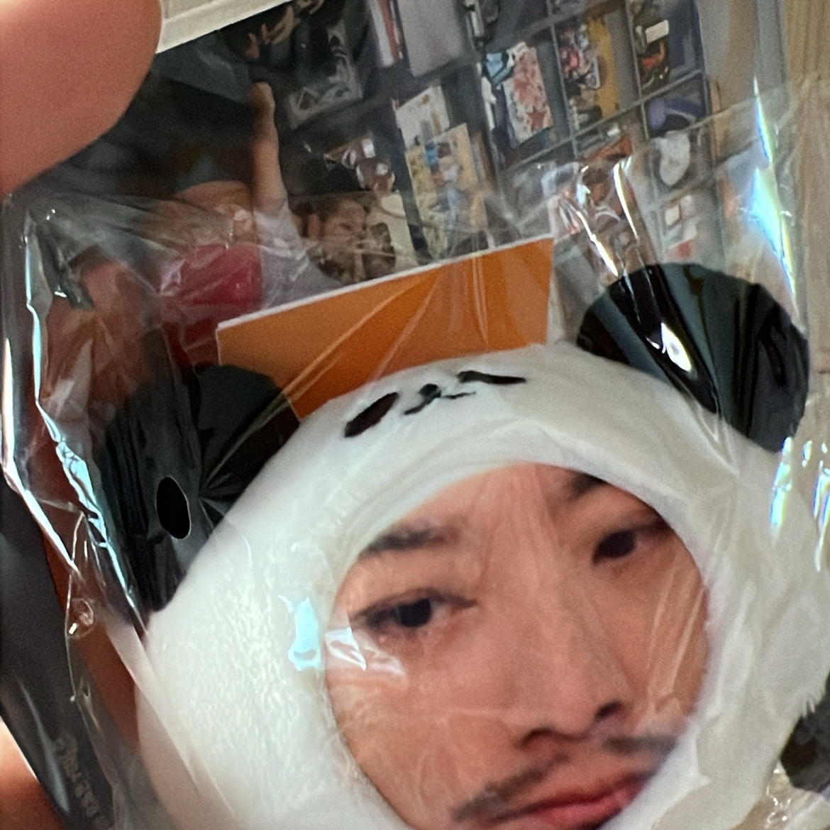 ChimChakMan Chimbao Voice Doll Black White 착용 스타일