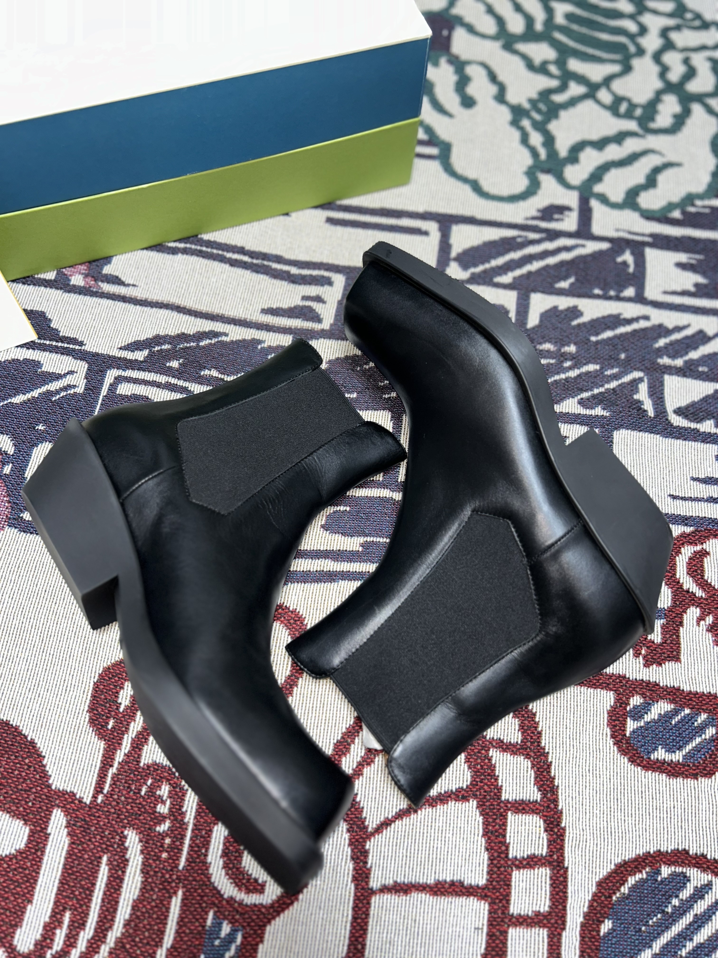 Marni Leather Ankle Boots Black 착용 스타일 - 5