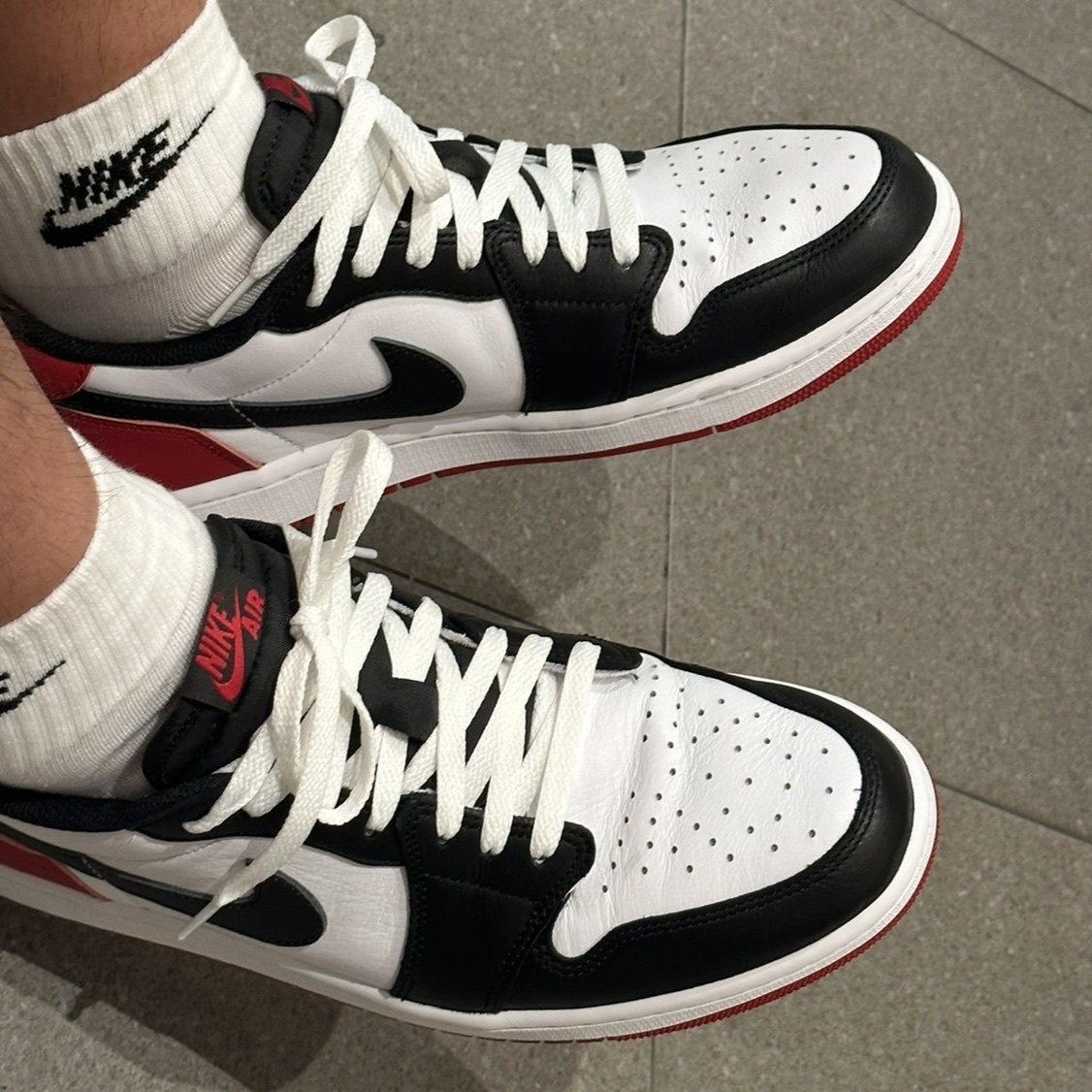 Jordan 1 Retro Low OG Black Toe 착용 스타일