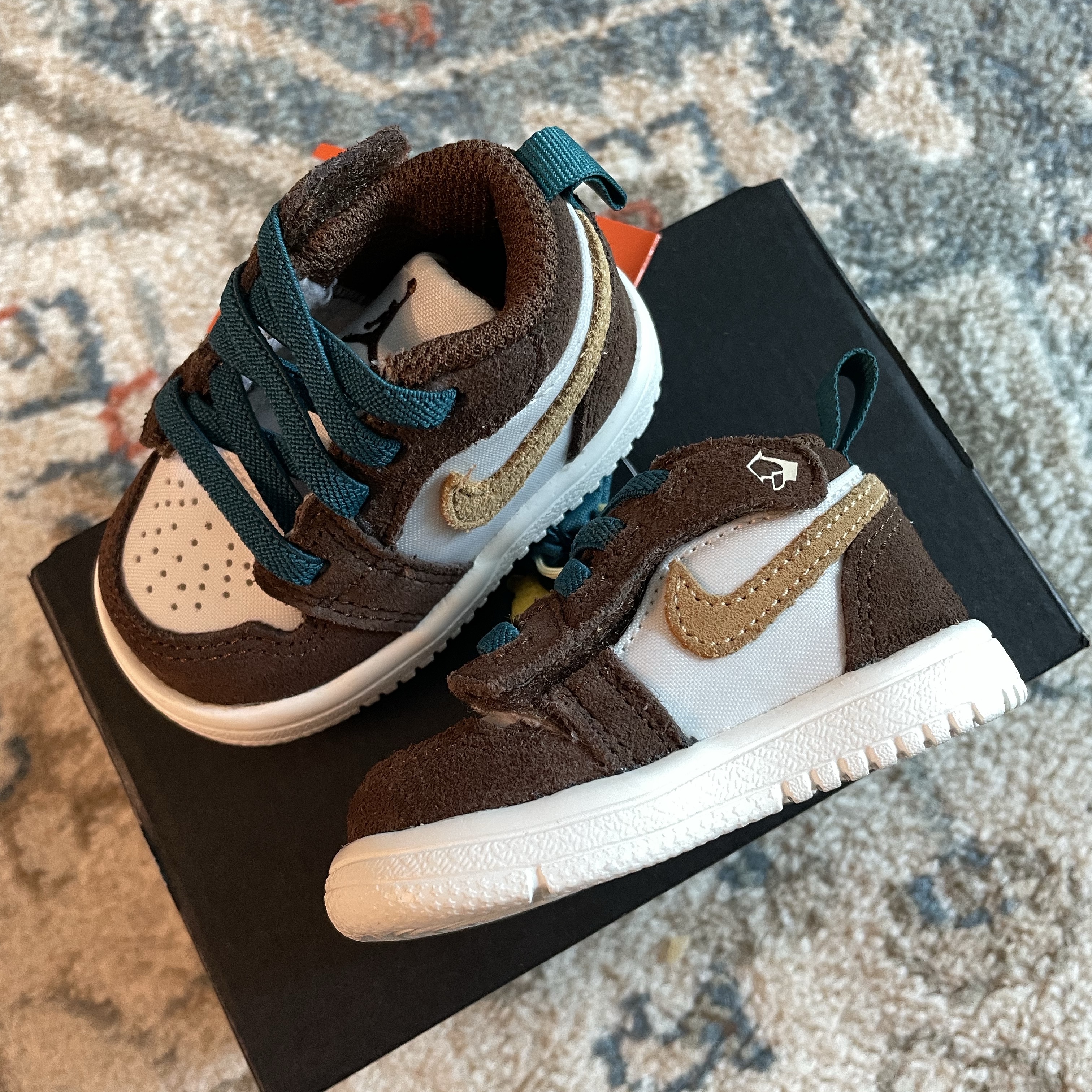(TD) Jordan 1 Low Alt SE Cacao Wow Twine 착용 스타일 - 1