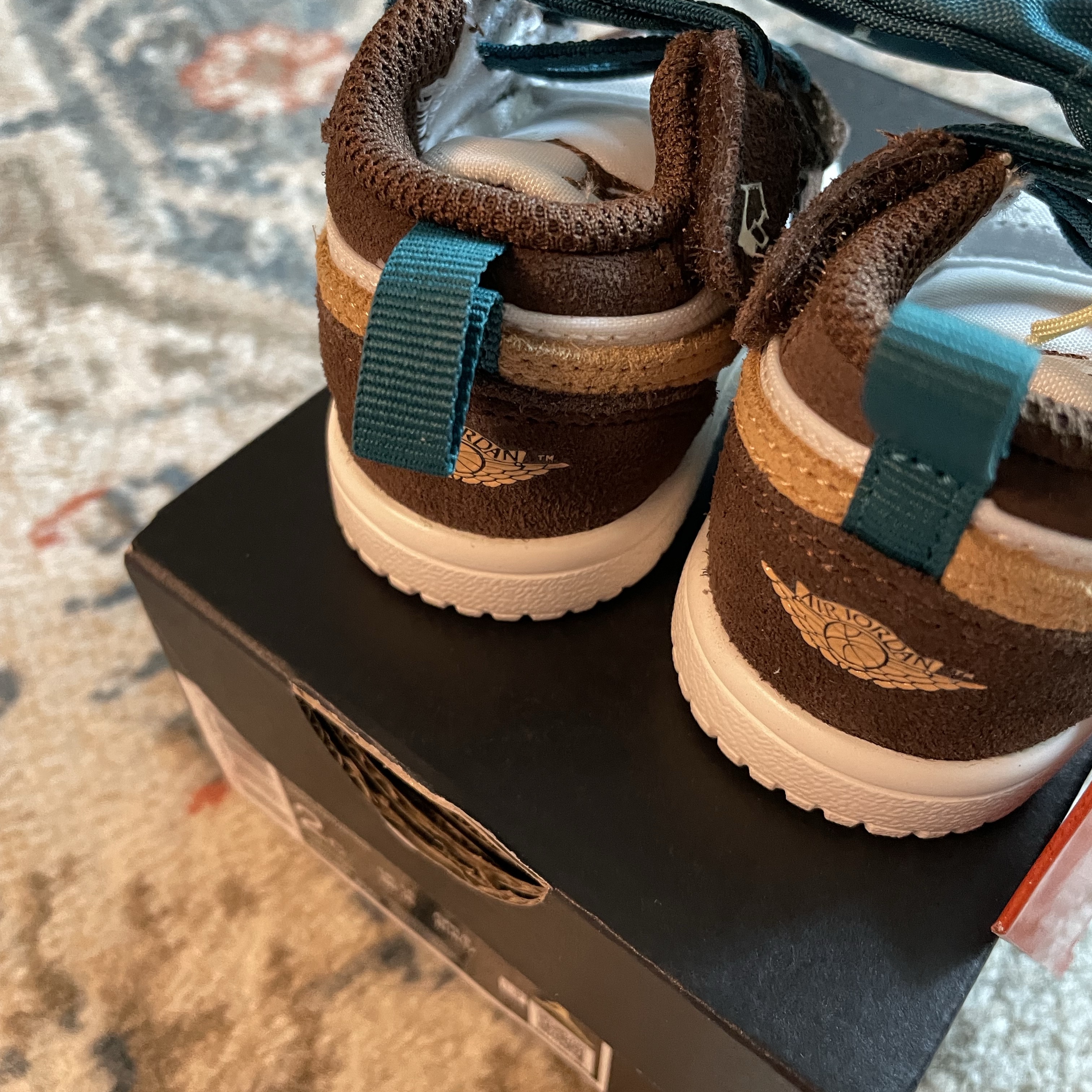 (TD) Jordan 1 Low Alt SE Cacao Wow Twine 착용 스타일 - 3