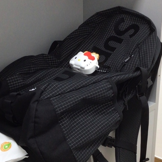 Supreme Backpack Black - 24SS, Casetify x Hello Kitty Collectible Toaster AirPods Pro 1st/2nd Gen Case 착용 스타일