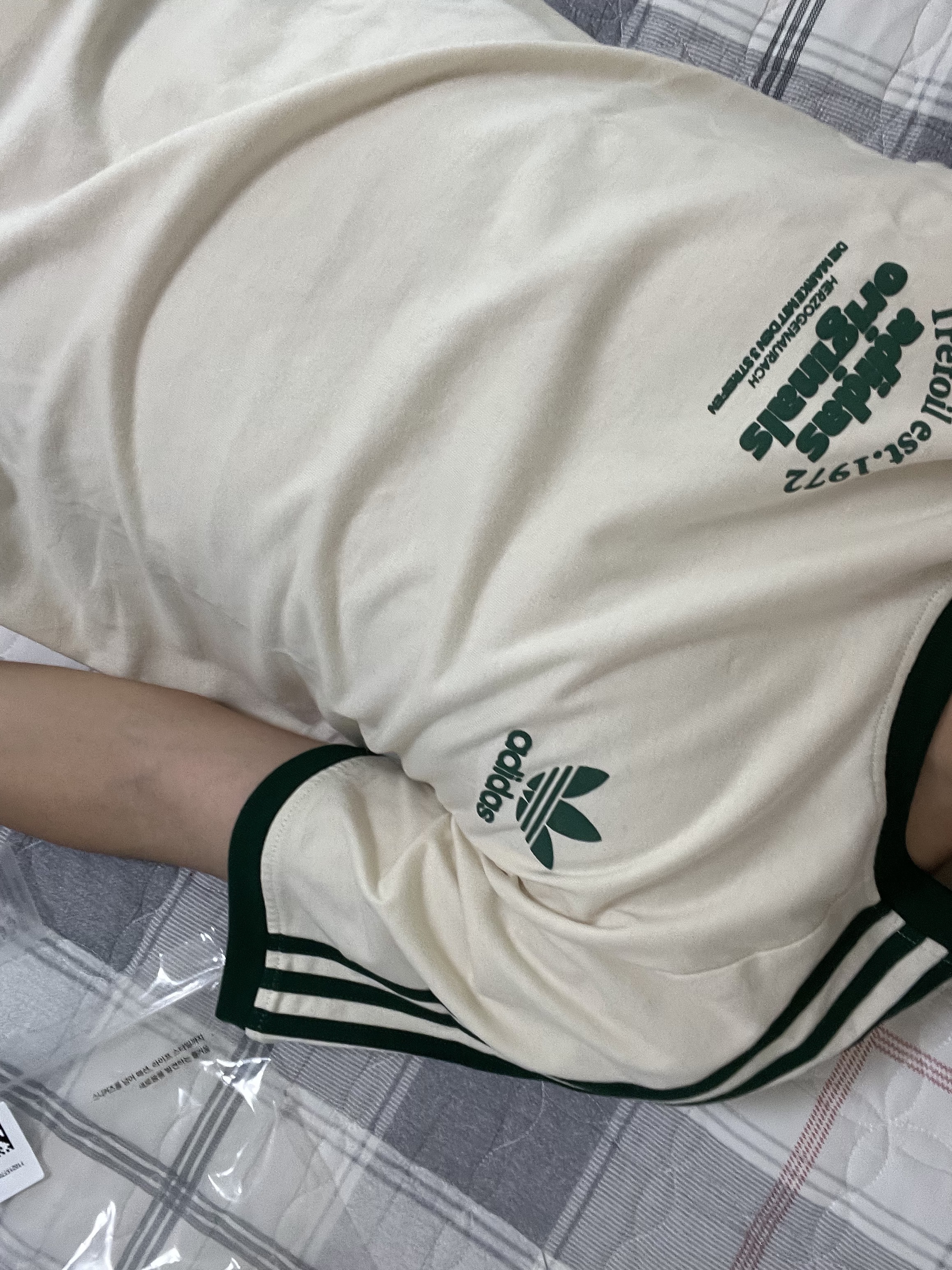 Adidas Sport Graphic Cali T-Shirt Wonder White - KR Sizing 착용 스타일 - 3