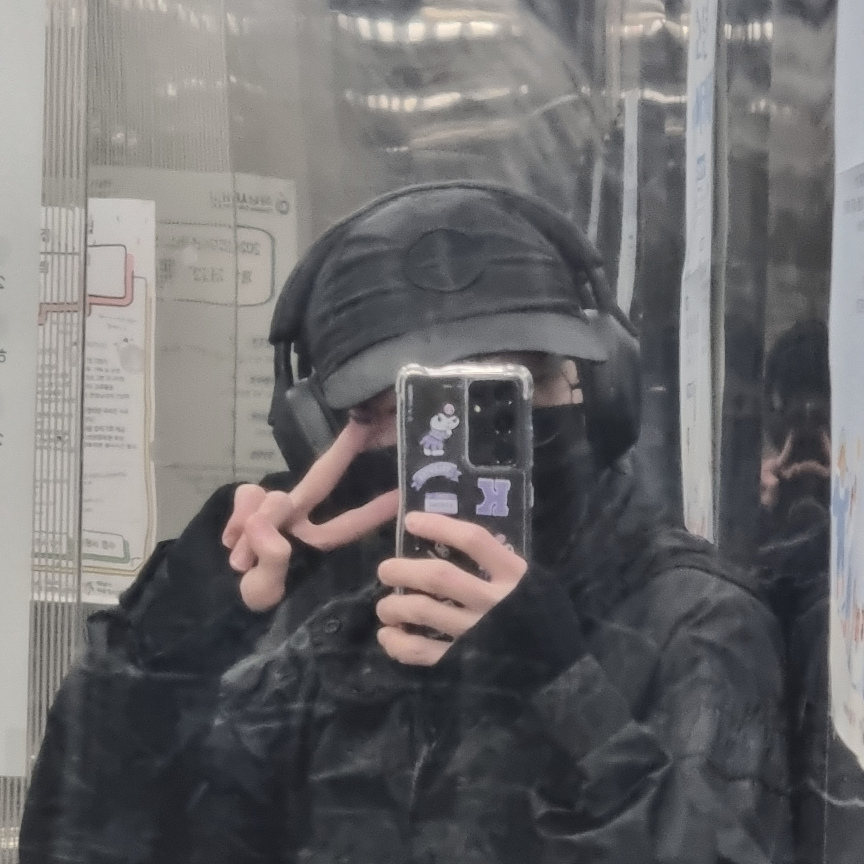 Stone Island 99576 Nylon Metal 6-Panel Cap Black, Sony WH-1000XM5 Black (Sony Korea Ver.) 착용 스타일