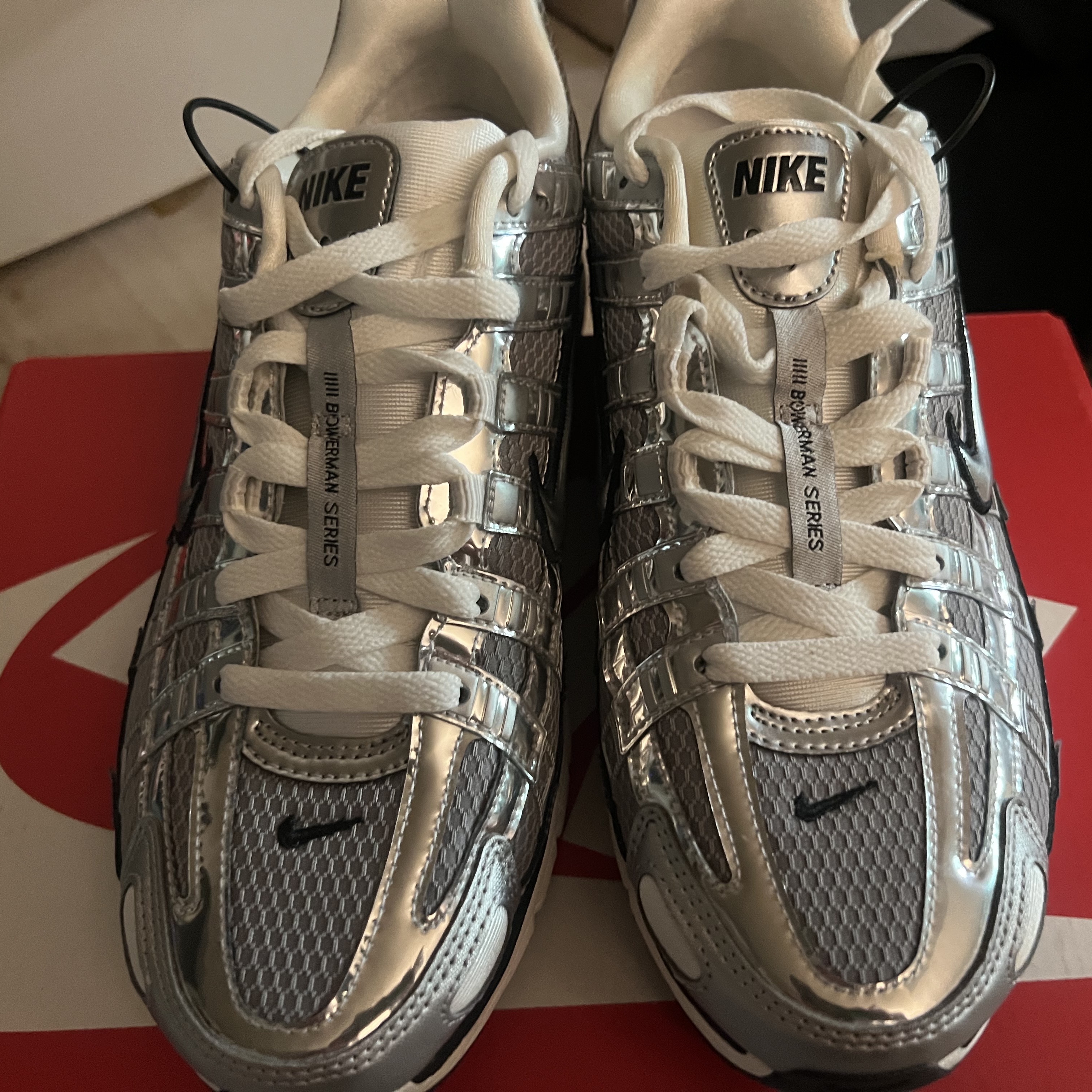 Nike P-6000 Metallic Silver 착용 스타일 - 6