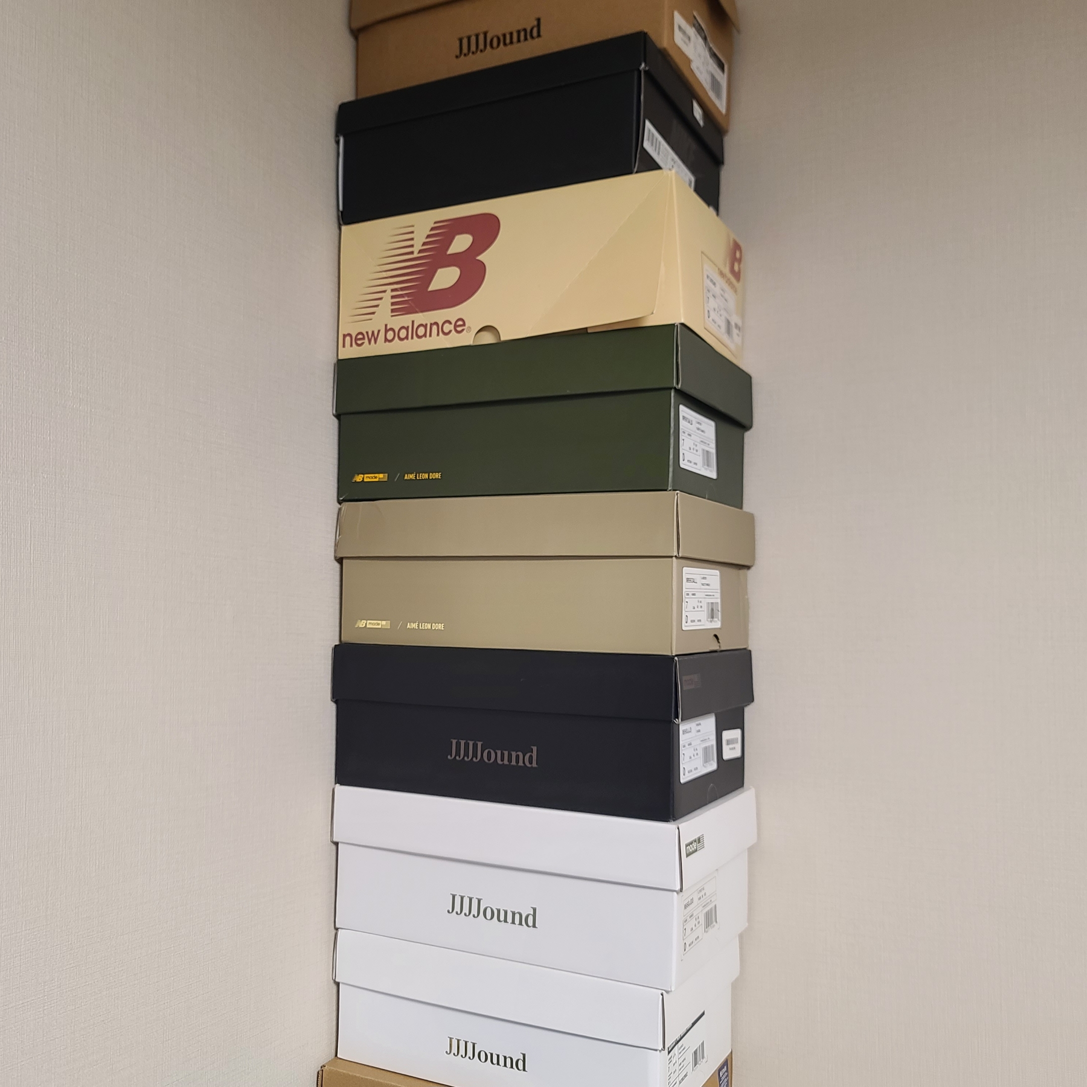 (W) New Balance x JJJJound 991 Made in UK Grey, Jordan 1 x Travis Scott Retro Low OG SP Black Phantom 착용 스타일