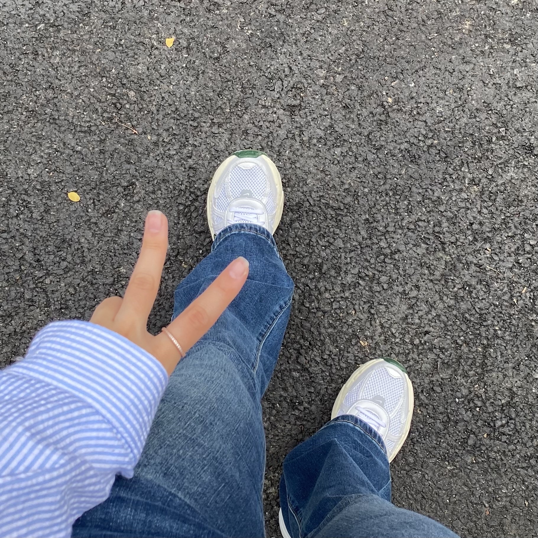Nike V2K Run White Fir 착용 스타일 - 4